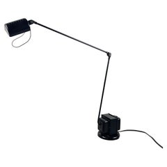 Italienisch modern Schwarzes Metall Verstellbare Tischlampe Daphine von Cimini Lumina 1980s