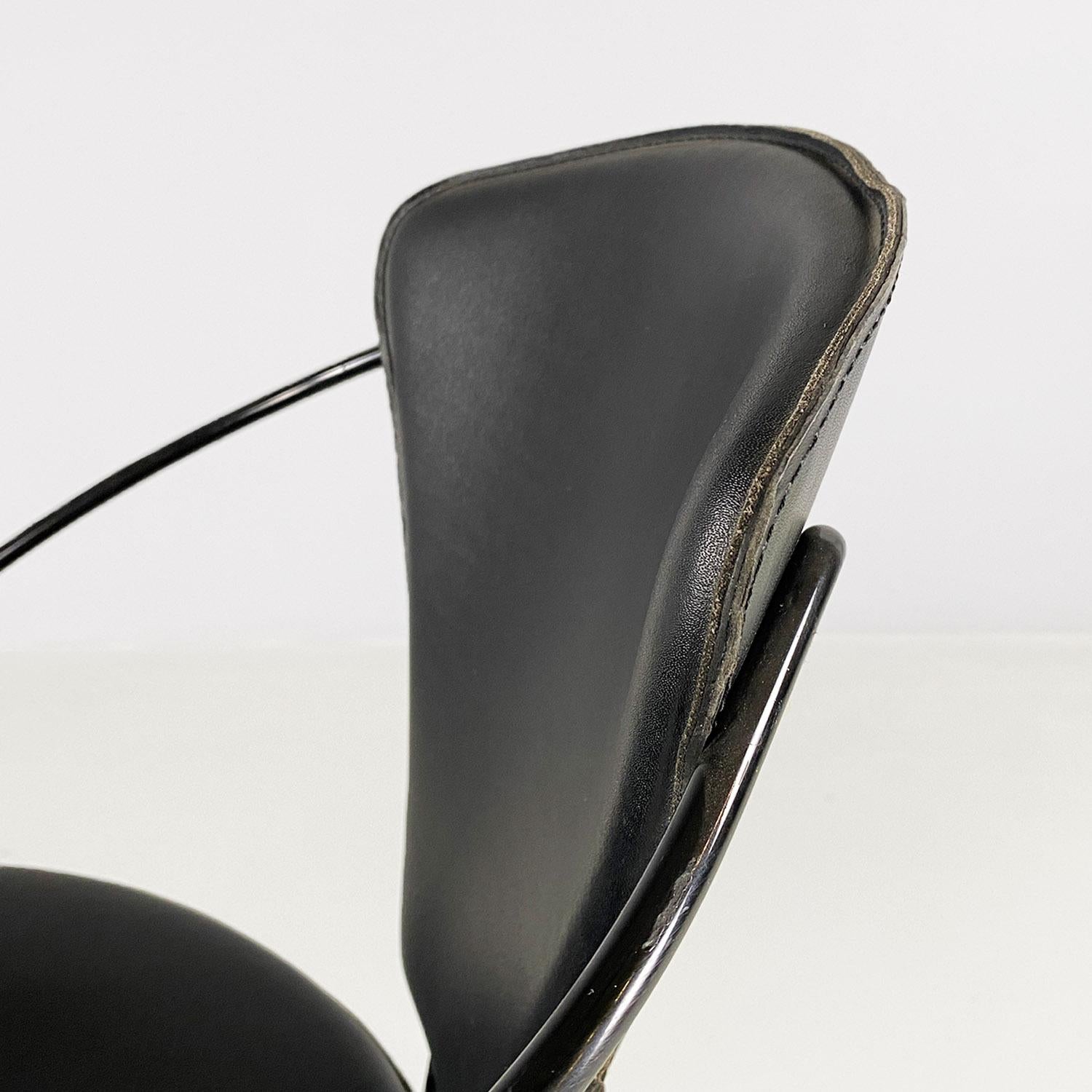 Chaises italiennes modernes en métal noir et cuir, années 1980 en vente 6