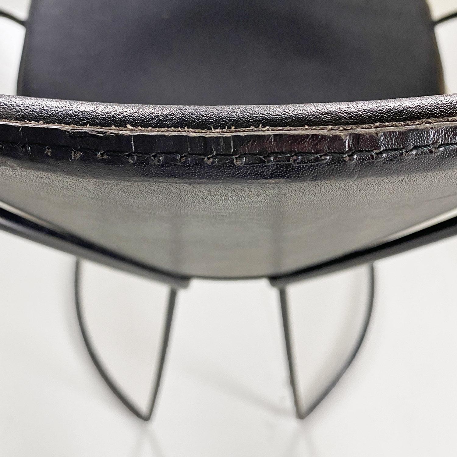 Chaises italiennes modernes en métal noir et cuir, années 1980 en vente 12
