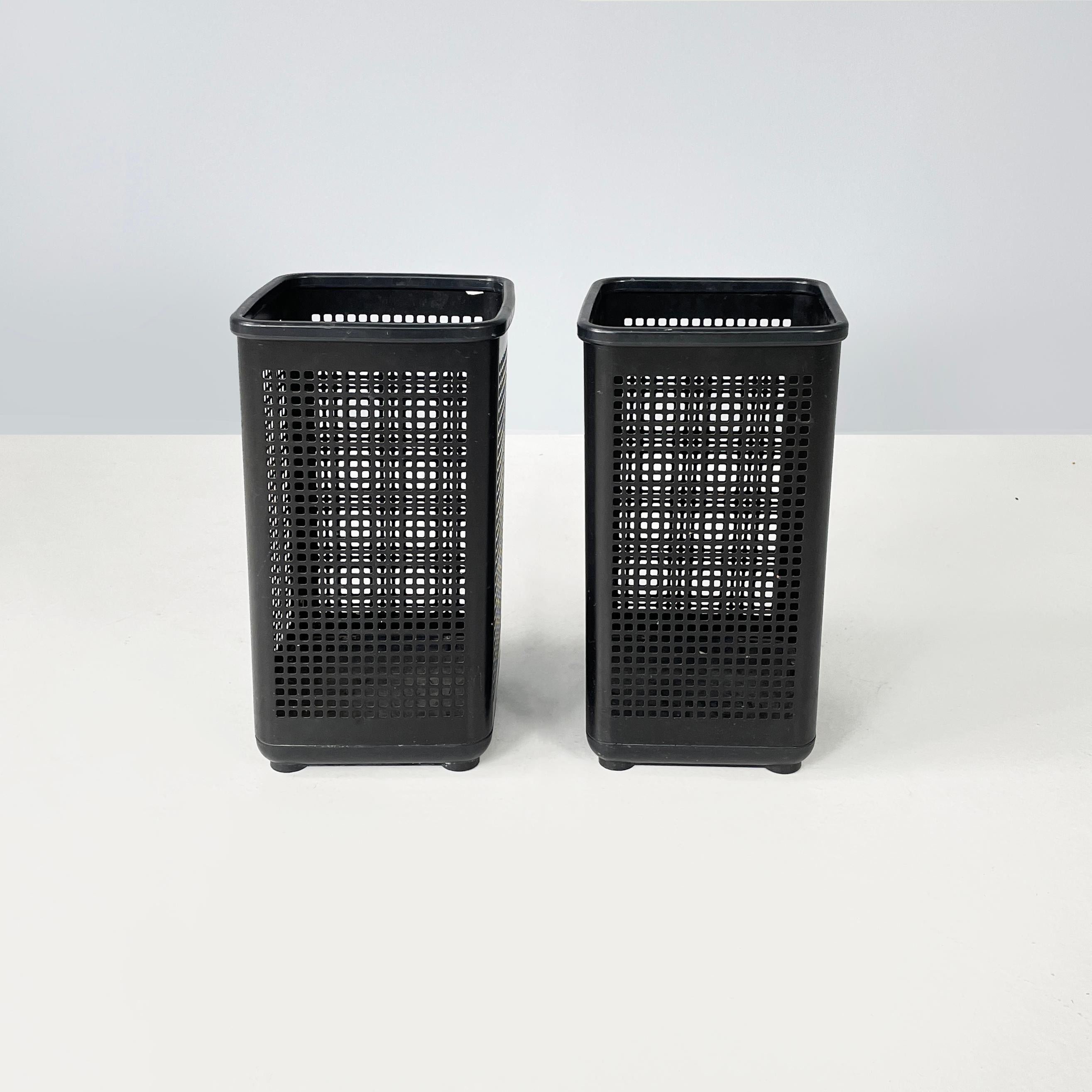 Modern Italian modern black metal and plastic squared baskets by Neolt, 1980s For Sale