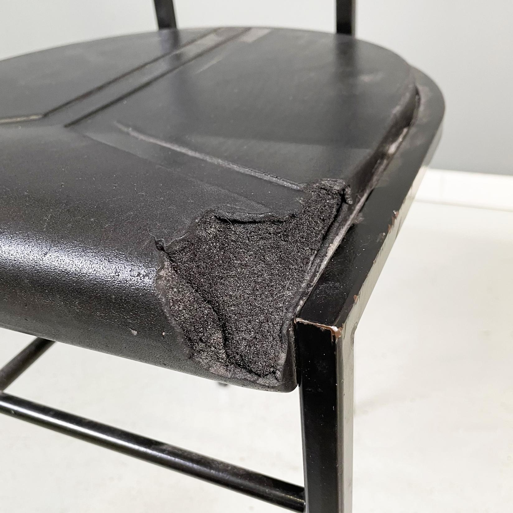 Italian Modern Black Metal and Rubber Chair by Zeus, 1990s For Sale 9