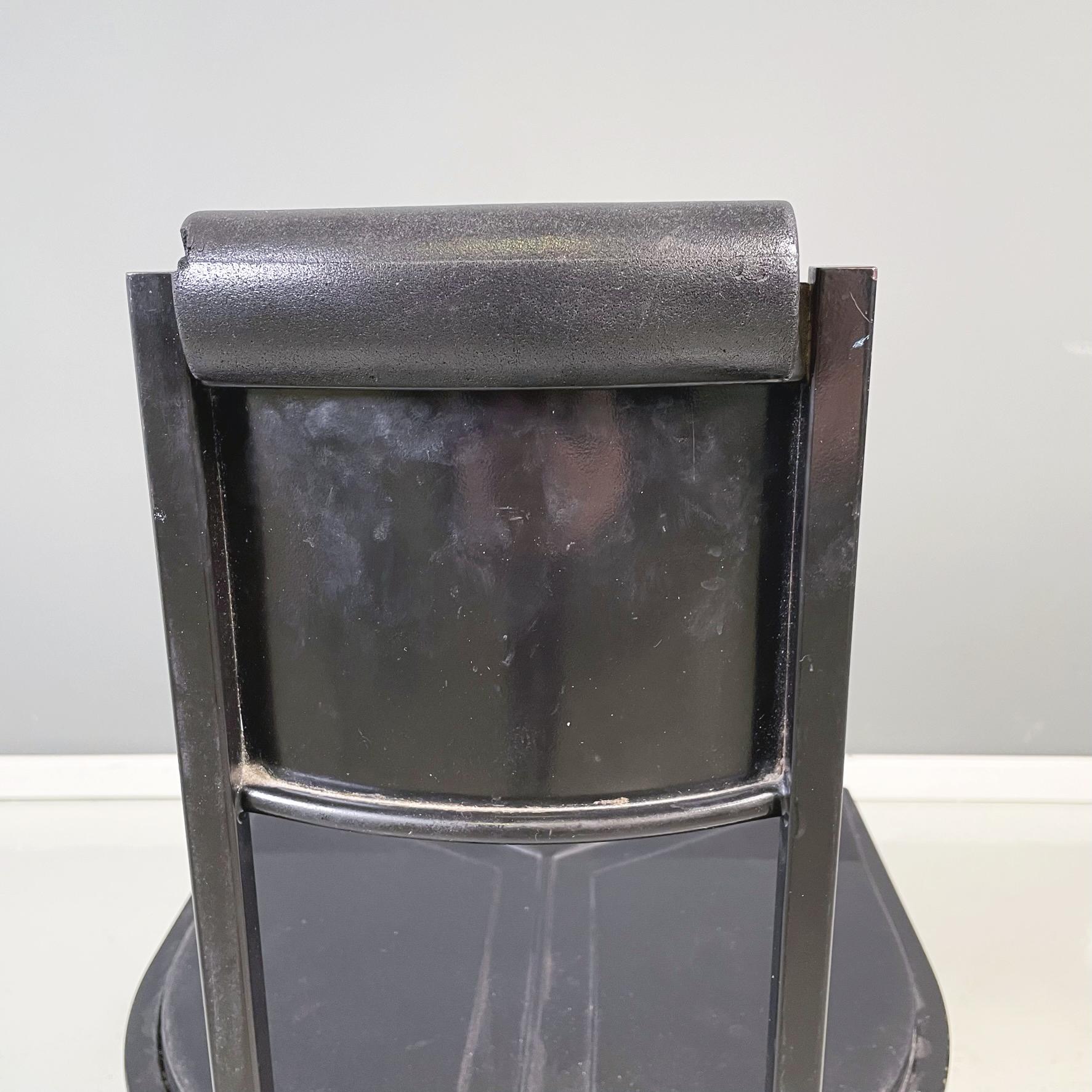 Chaise italienne moderne en métal noir et caoutchouc de Zeus, années 1990 en vente 8