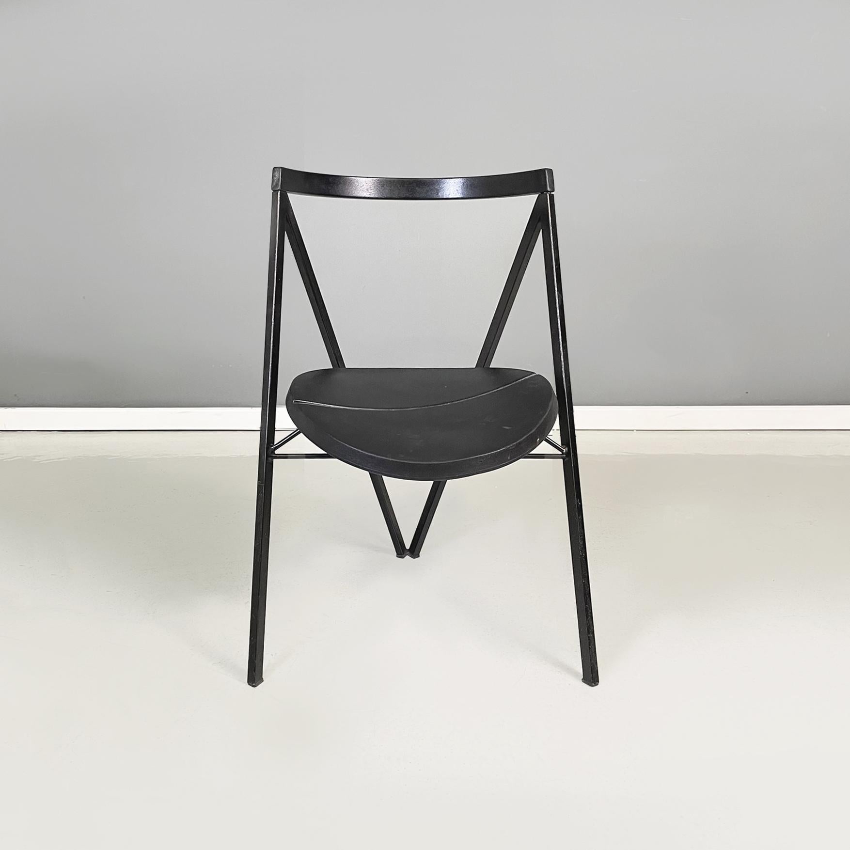 Moderne Chaise ronde italienne moderne en métal noir et caoutchouc de Zeus, années 1990 en vente