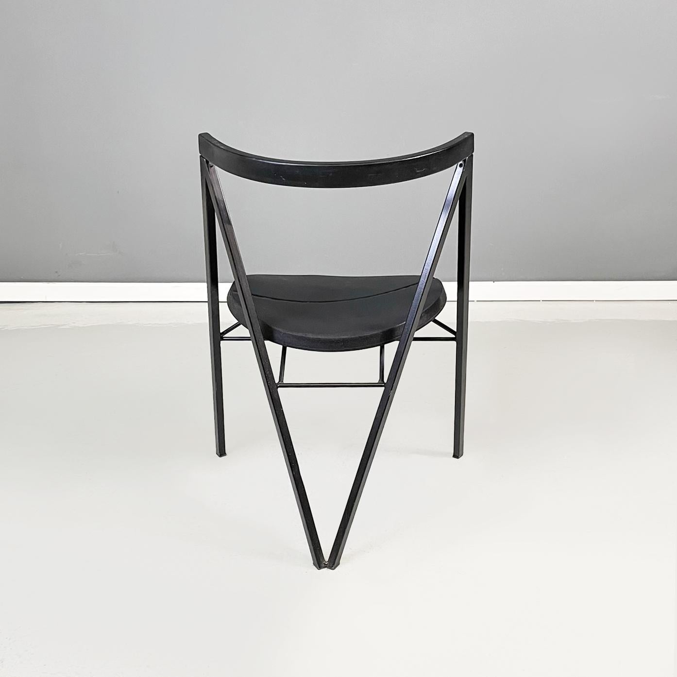 Late 20th Century Italian Modern Black Metal and Rubber Round Chair by Zeus, 1990s For Sale