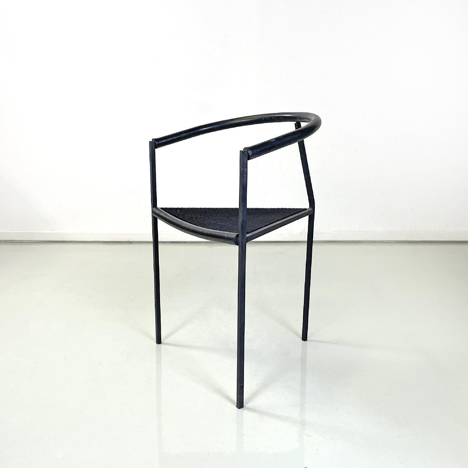 Italian modern black metal chair by Peregalli and Calatroni for Zeus, 1990s
Chair with triangular seat in textured black rubber. The structure has a square section in matt black painted steel. The chair has a backrest and armrests covered in black