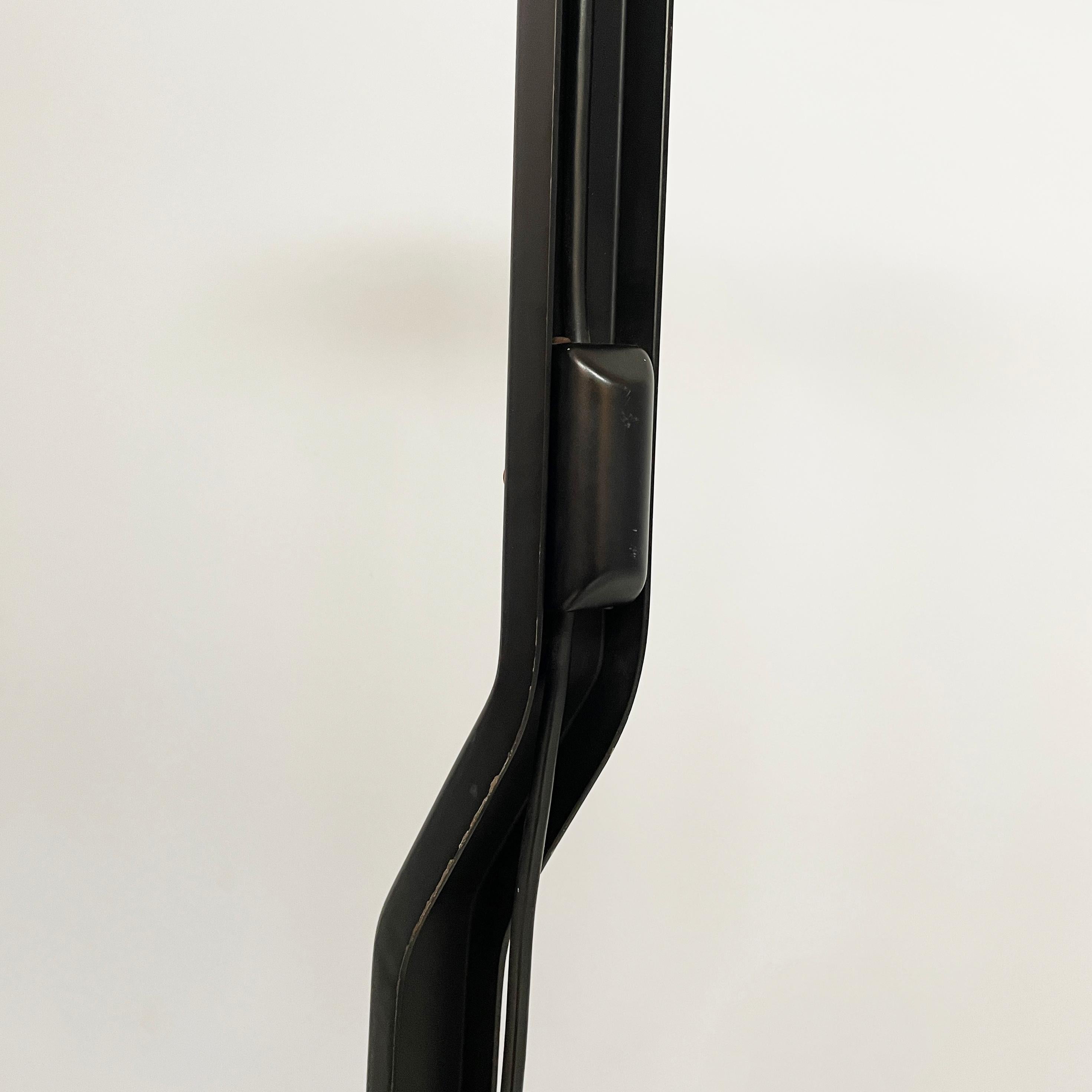 Lámpara de pie italiana moderna de metal negro Sirio by Takahama for Sirrah, años 80 en venta 4