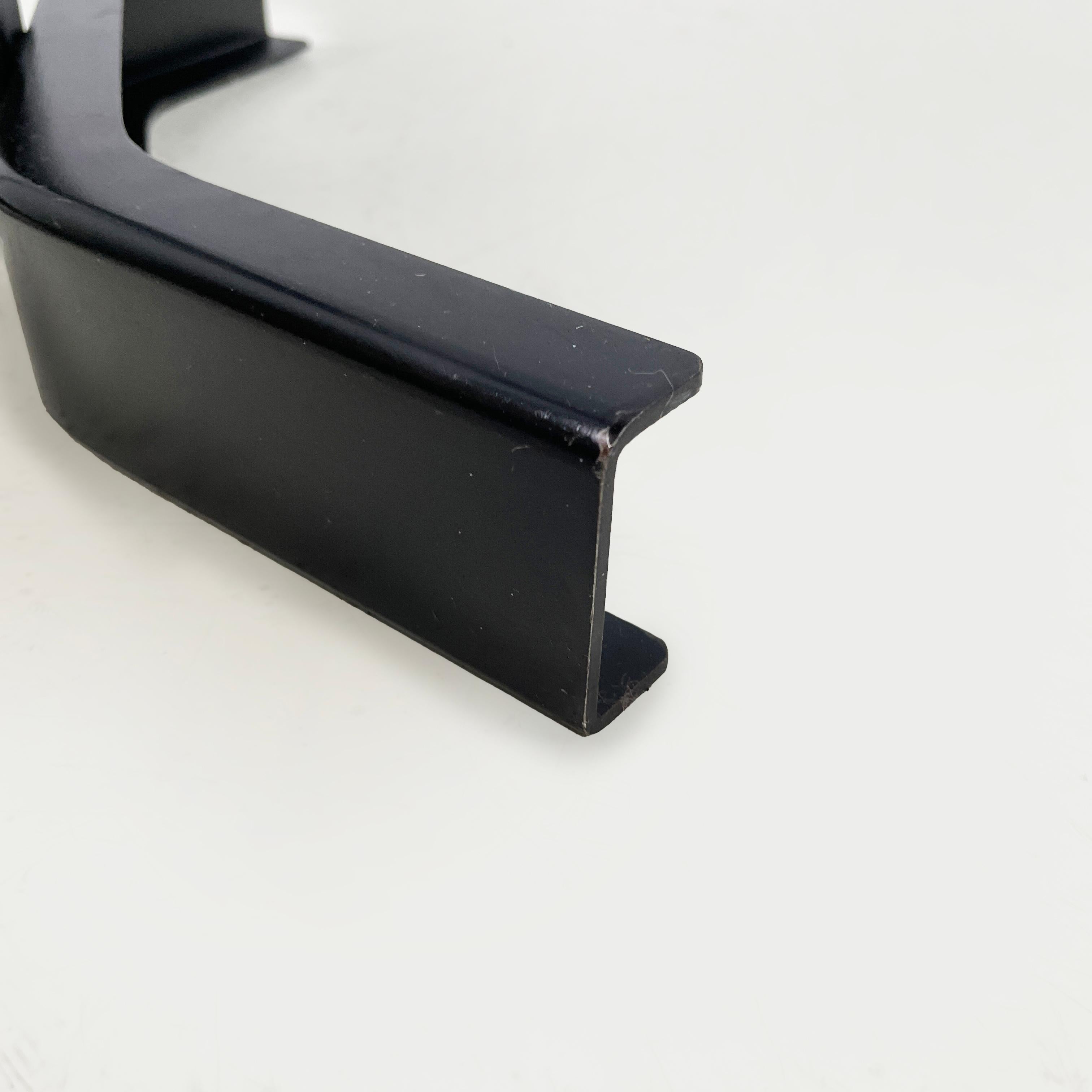 Lámpara de pie italiana moderna de metal negro Sirio by Takahama for Sirrah, años 80 en venta 10