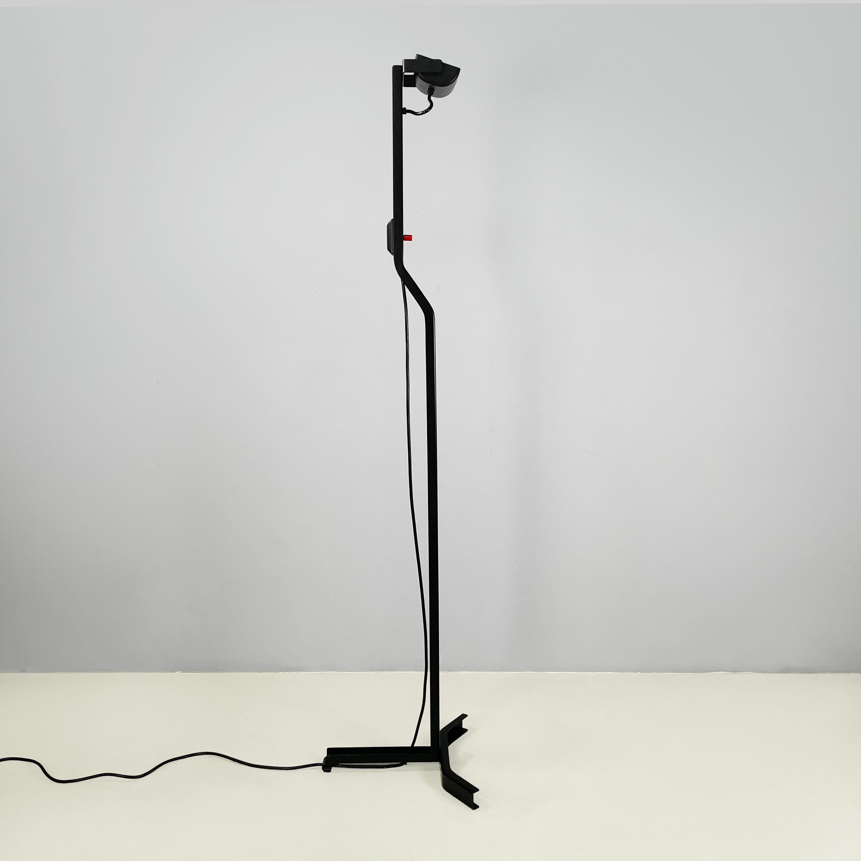Lámpara de pie italiana moderna de metal negro Sirio by Takahama for Sirrah, años 80 Moderno en venta