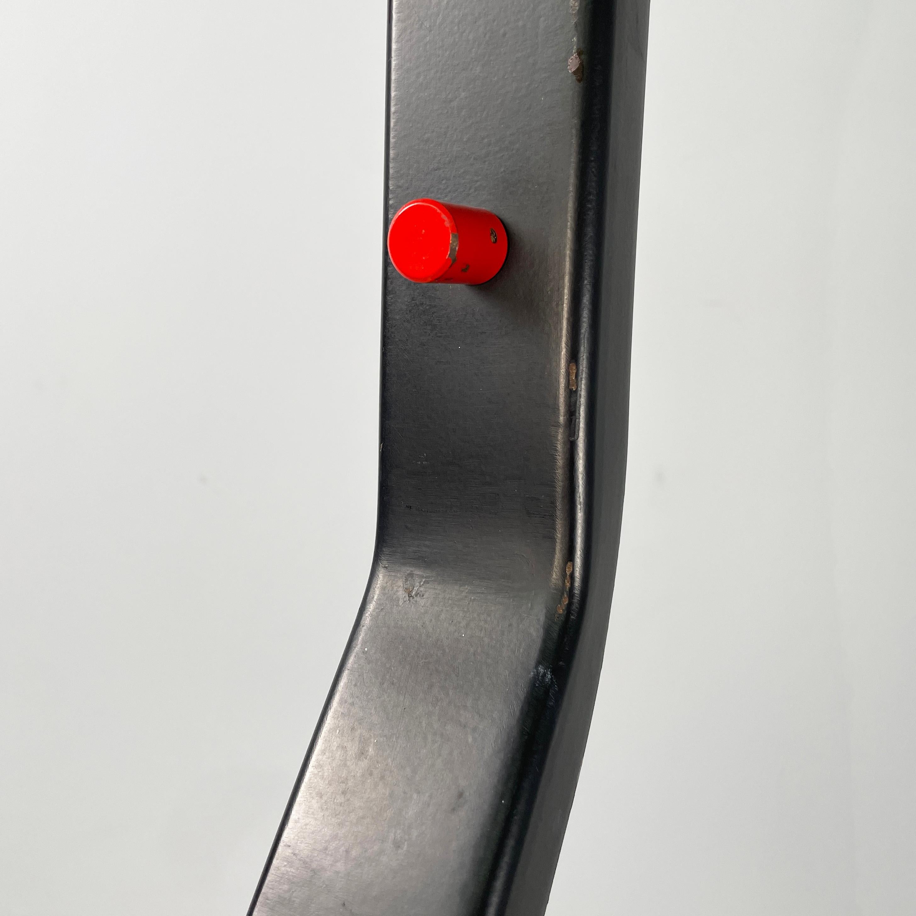 Lámpara de pie italiana moderna de metal negro Sirio by Takahama for Sirrah, años 80 en venta 2