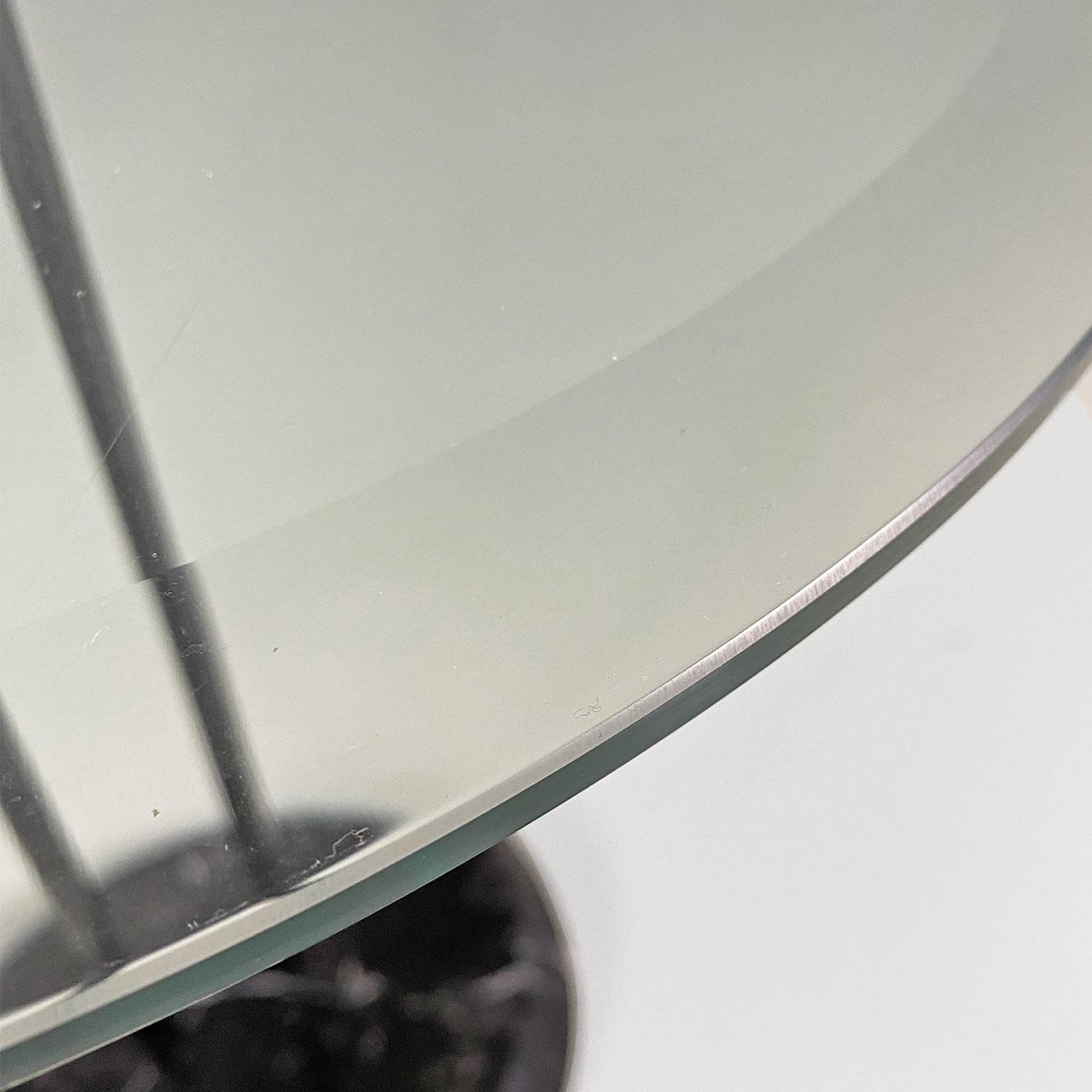 Tables basses rondes italiennes modernes en métal noir, verre et marbre par Cattelan, années 1980 en vente 6