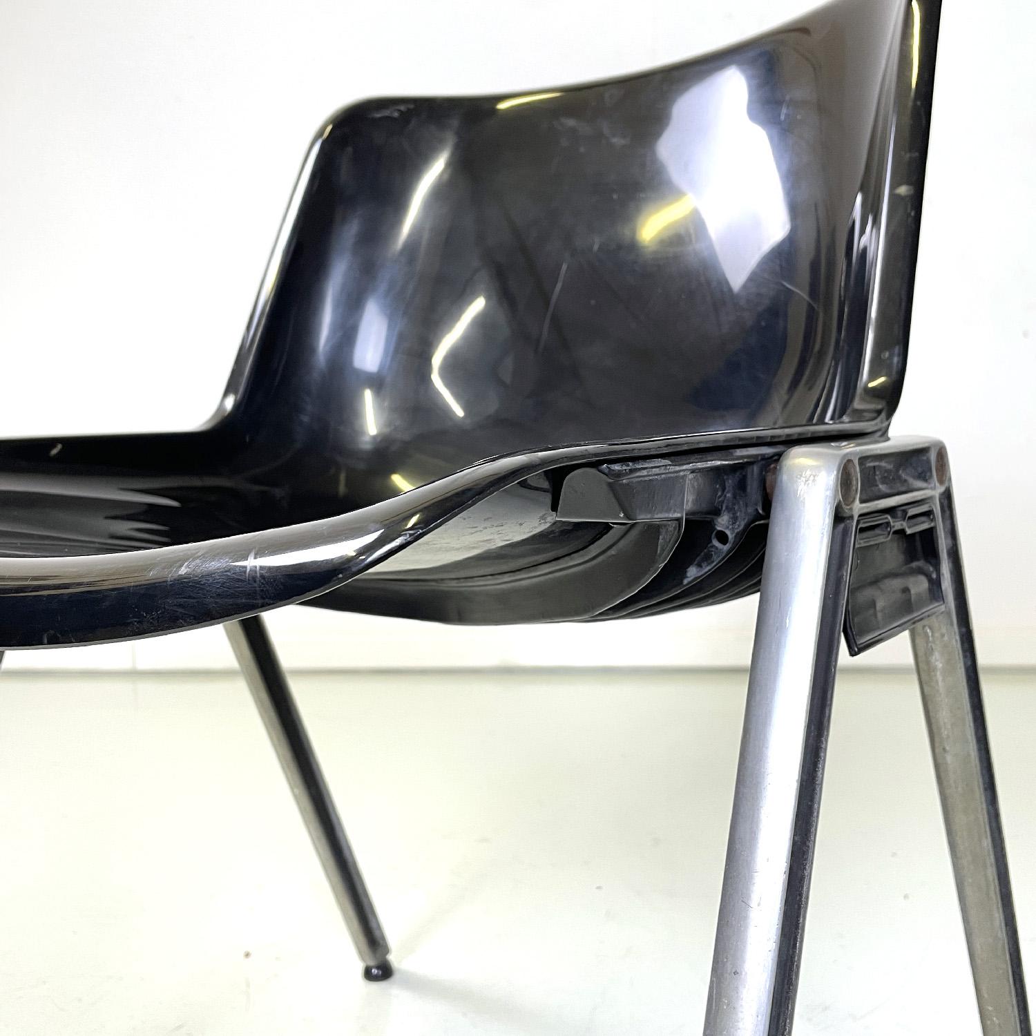 Moderne italienische Stühle aus schwarzem Kunststoff Modus SM 203 von Borsani für Tecno, 1980er Jahre im Angebot 7