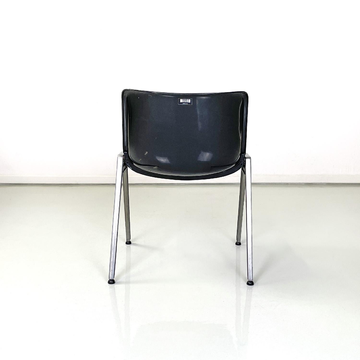 Italian modern black plastic chairs Modus SM 203 by Borsani for Tecno, 1980s For Sale 1