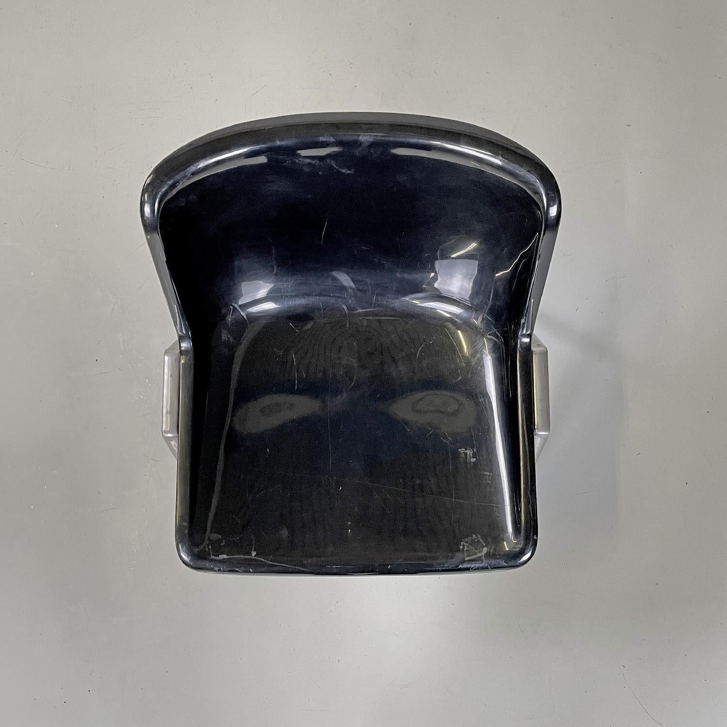 Italian modern black plastic chairs Modus SM 203 by Borsani for Tecno, 1980s For Sale 2