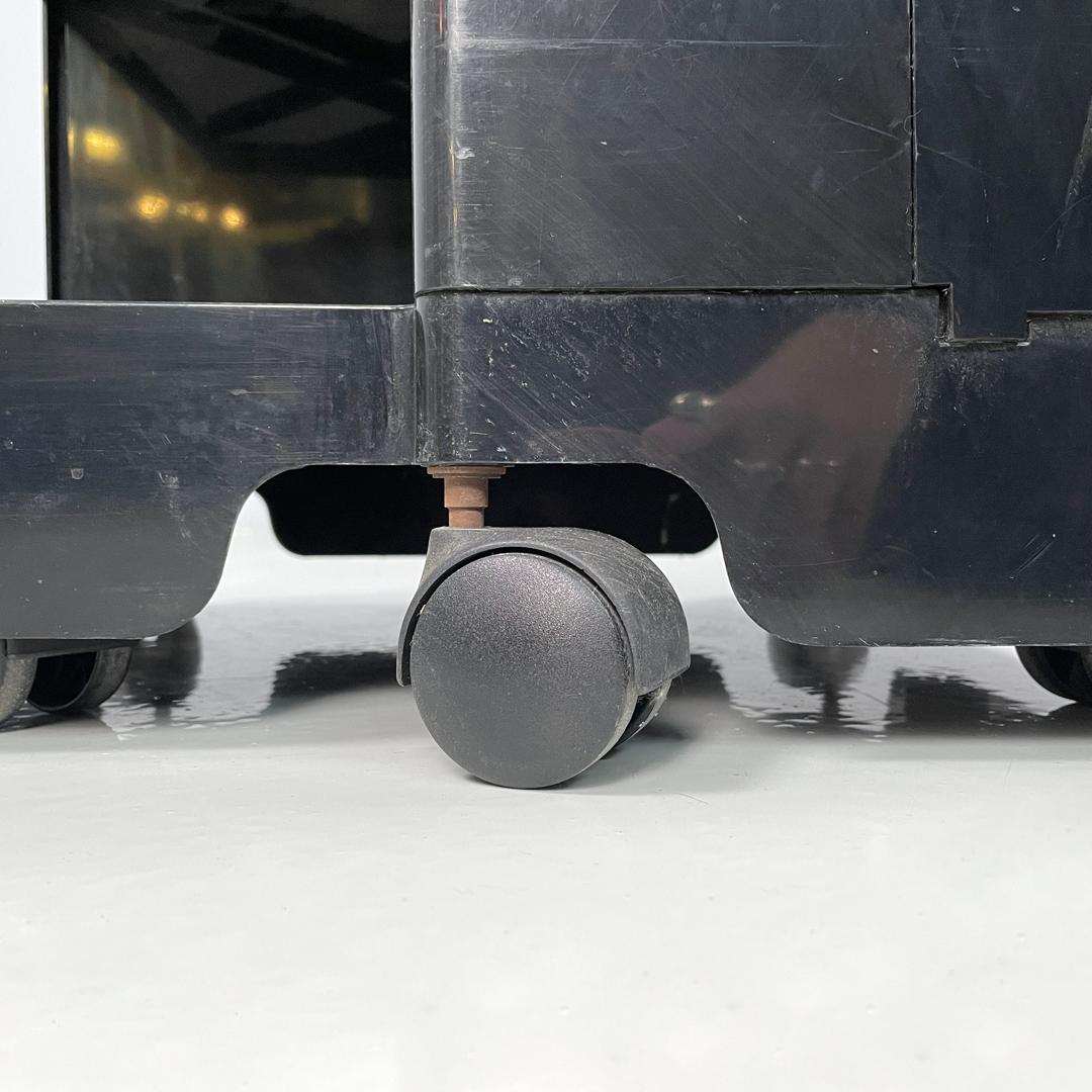 Carrello portaoggetti italiano moderno in plastica nera Boby Joe Colombo Bieffeplast, anni '70 in vendita 12