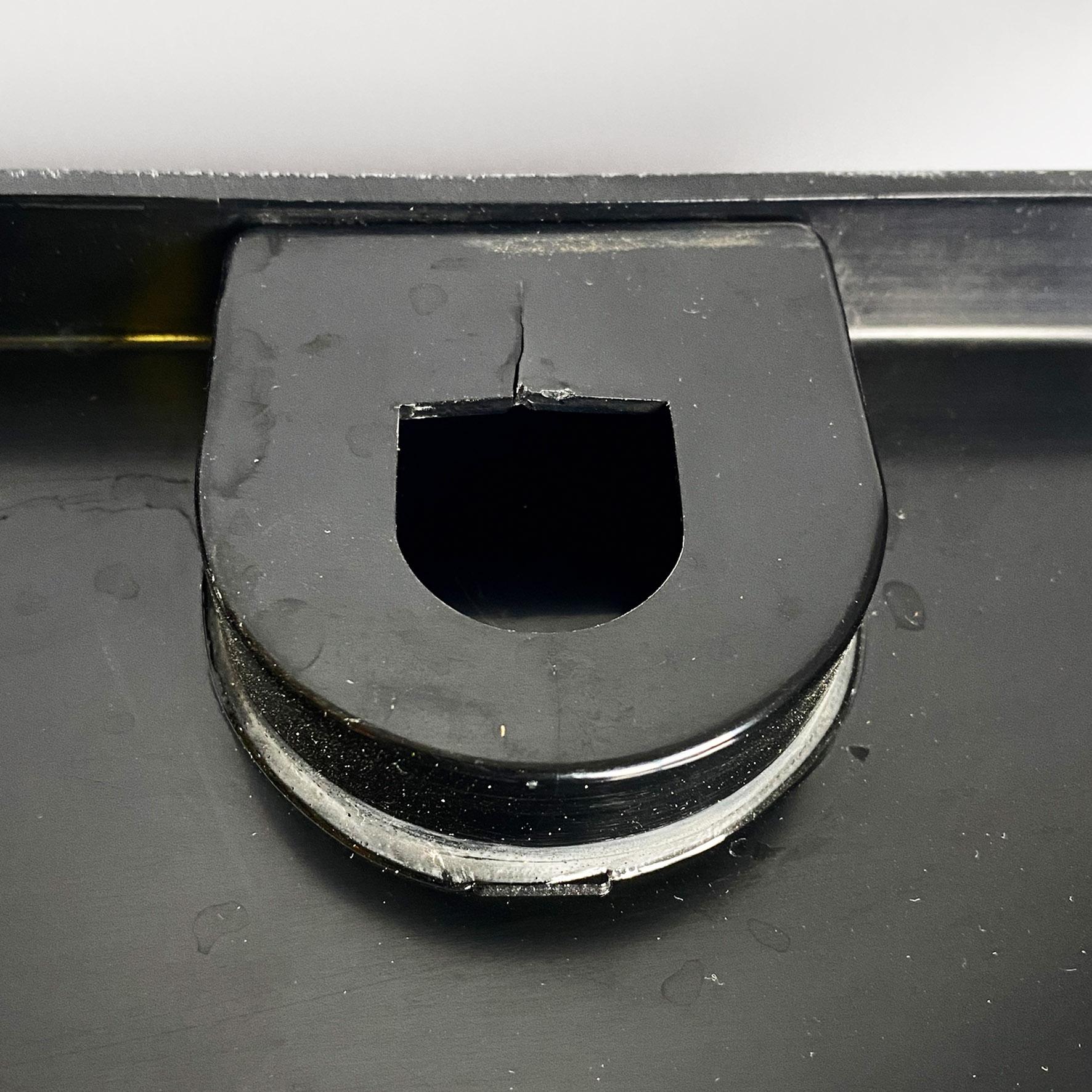 Estantería moderna italiana de plástico negro brillante de Marcello Siard para Kartell, años 70 en venta 9