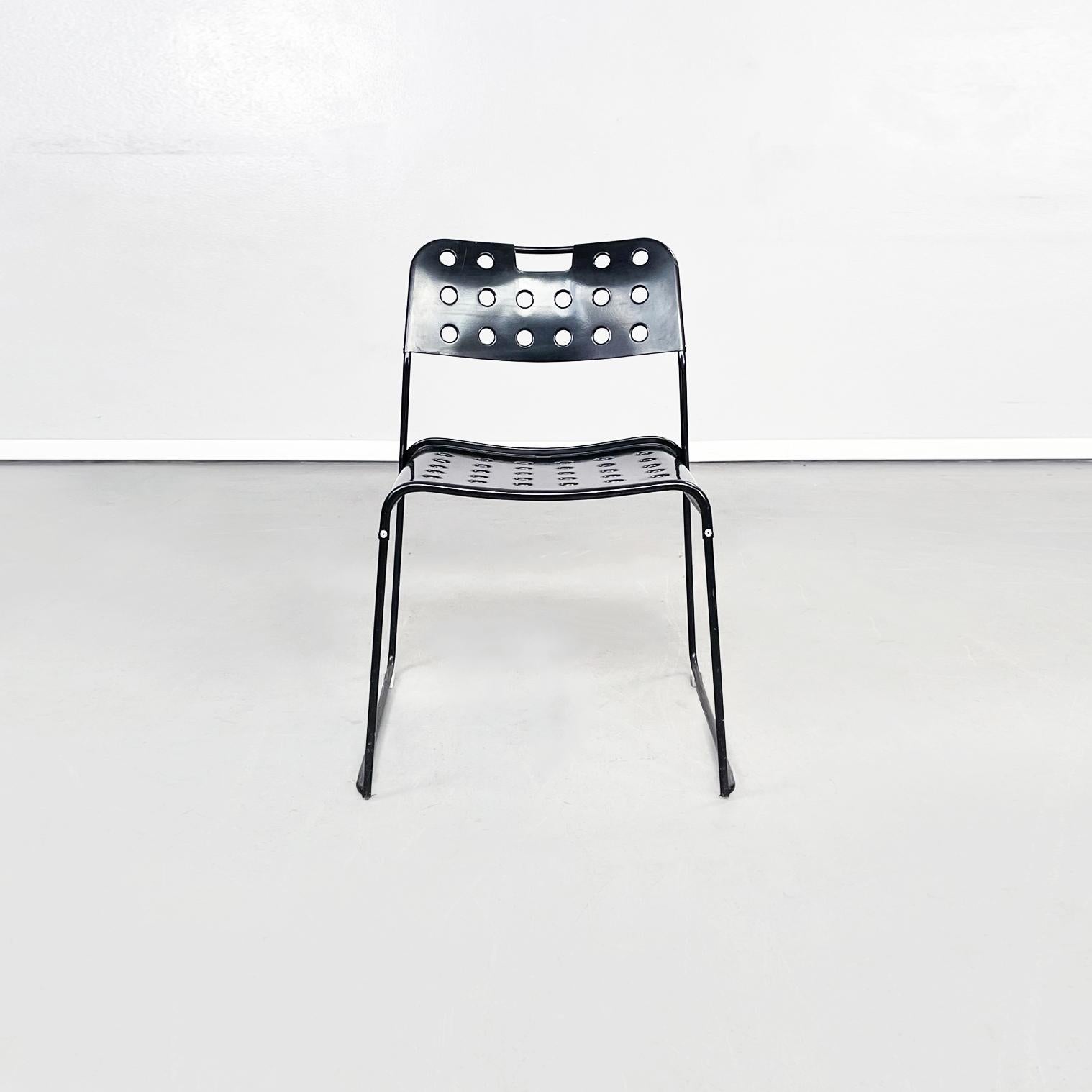 Italian modern Black steel chairs Omstak by Rodney Kinsman for Bieffeplast, 1970s
Fantastic pair of chairs mod. Omstak, with black painted steel rod structure. The seat and back in black painted metal have circular holes. Stackable.
Produced by