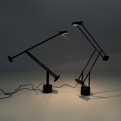 Italian modern black table lamps Tizio by Richard Sapper for Artemide, 1980s