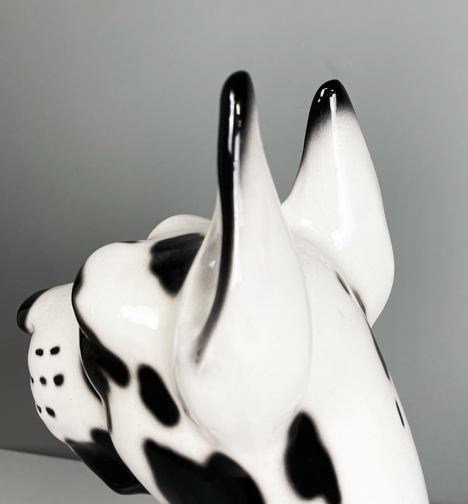 Italienische moderne schwarz-weiße Keramikskulptur von Harlekin Dogge Hund, 1980er Jahre im Angebot 5