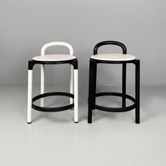 Tabourets modernes italiens noir et blanc par Anna Castelli Ferrieri pour Kartell, années 1980.