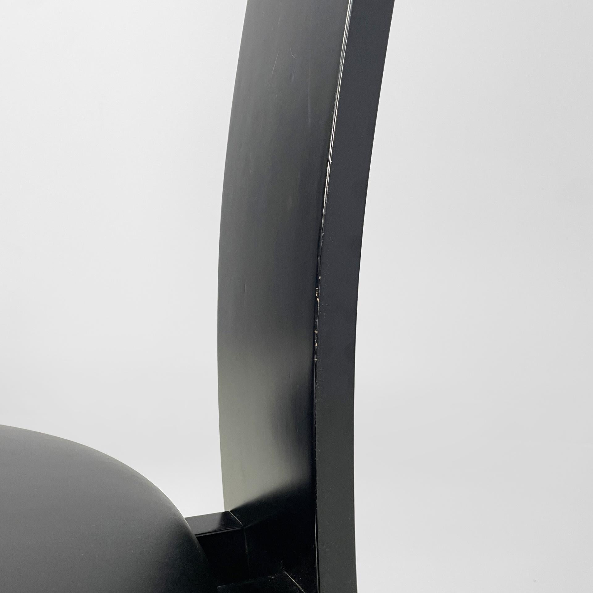 Italian modern black wood leather chairs Golem Vico Magistretti Poggi, 1970s in vendita 10