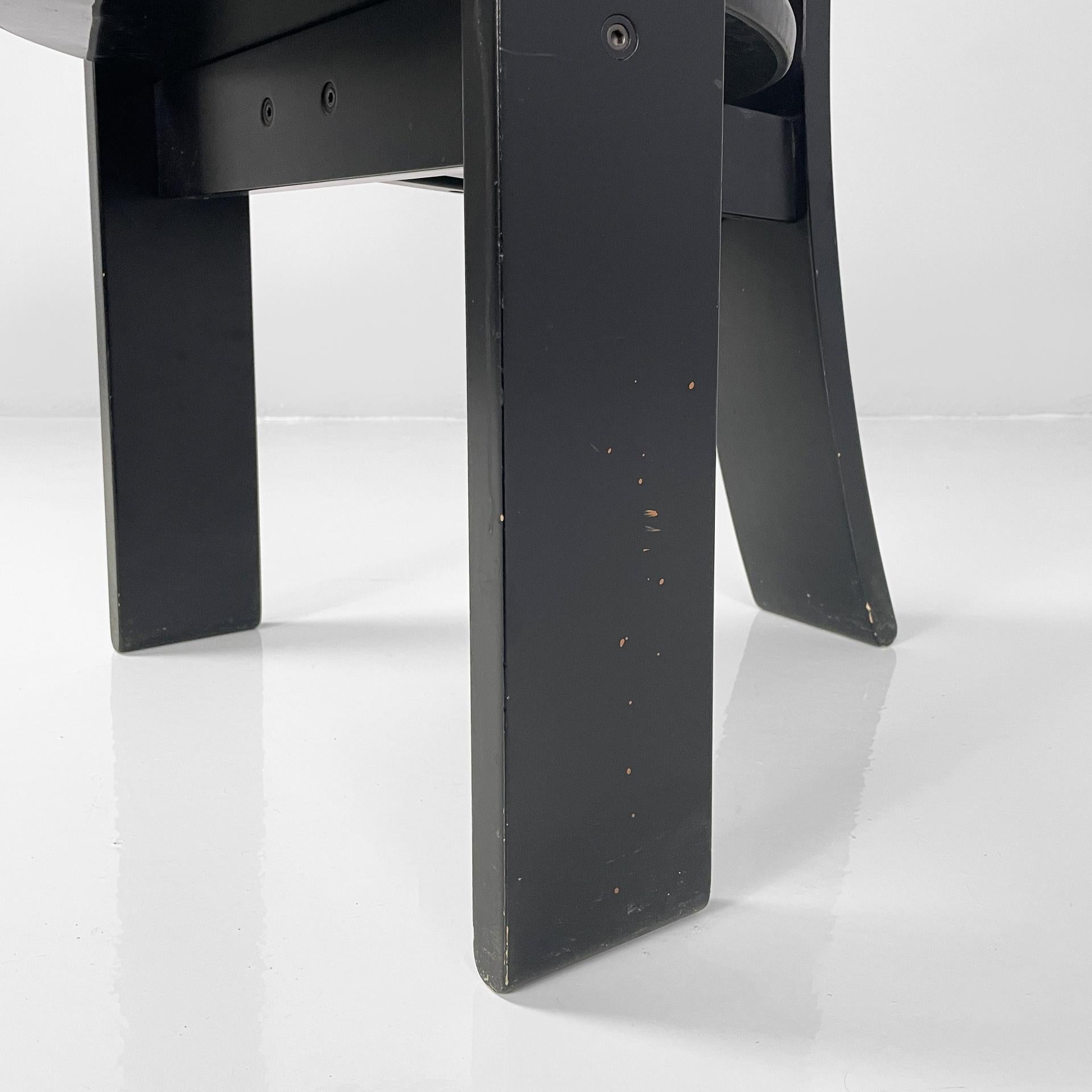 Italian modern black wood leather chairs Golem Vico Magistretti Poggi, 1970s in vendita 11