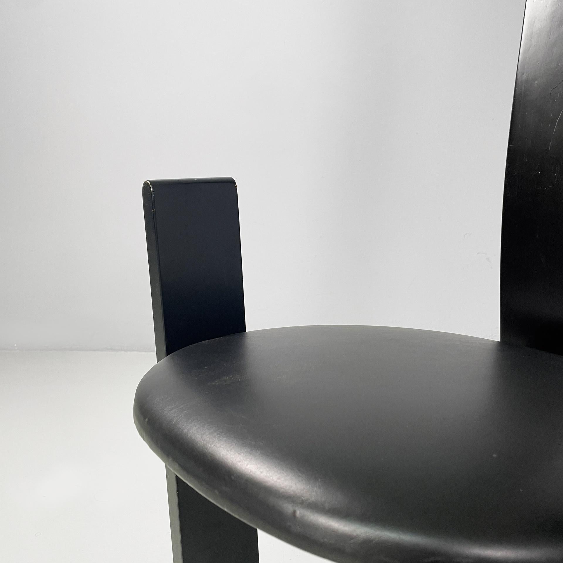 Italian modern black wood leather chairs Golem Vico Magistretti Poggi, 1970s in vendita 1