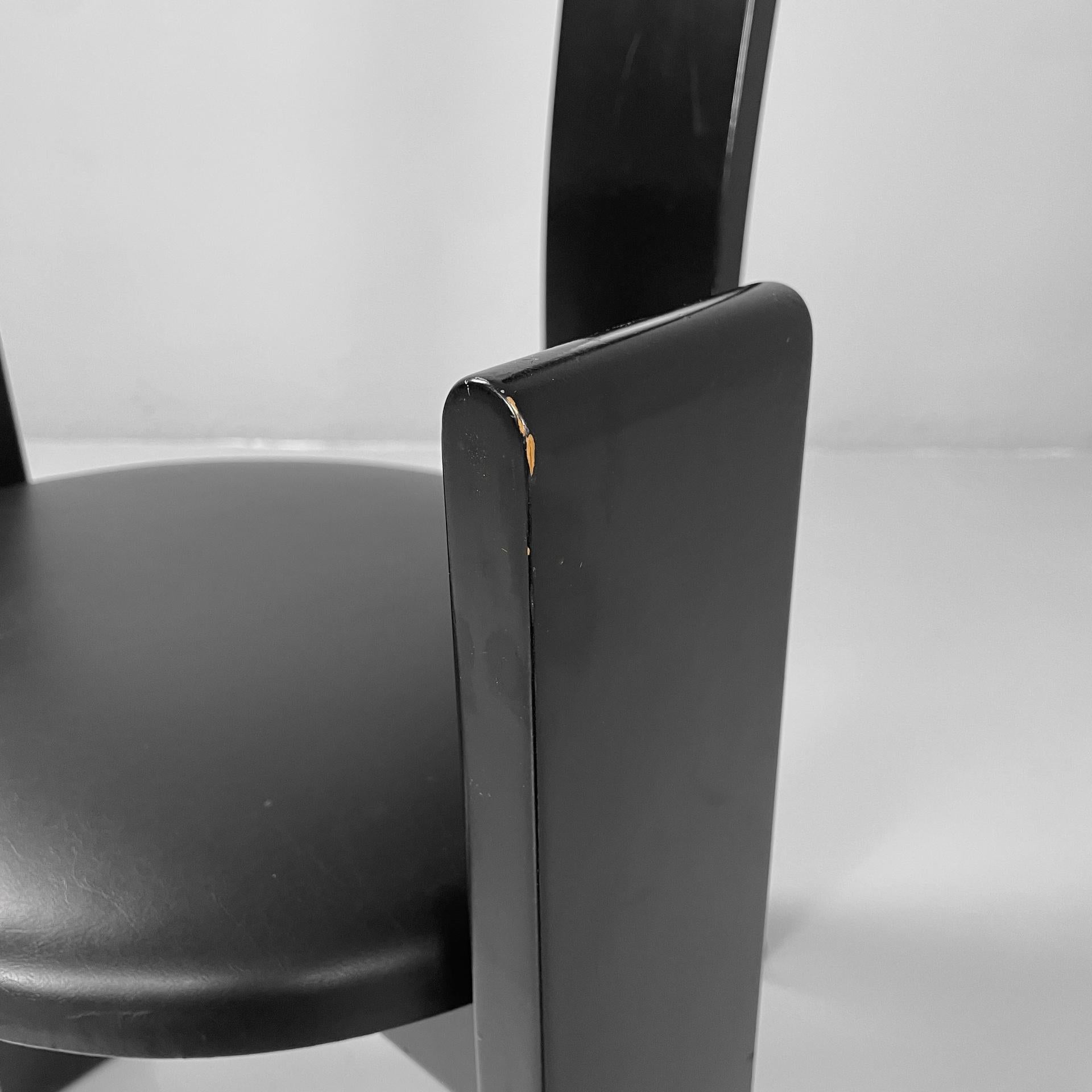 Italian modern black wood leather chairs Golem Vico Magistretti Poggi, 1970s in vendita 2