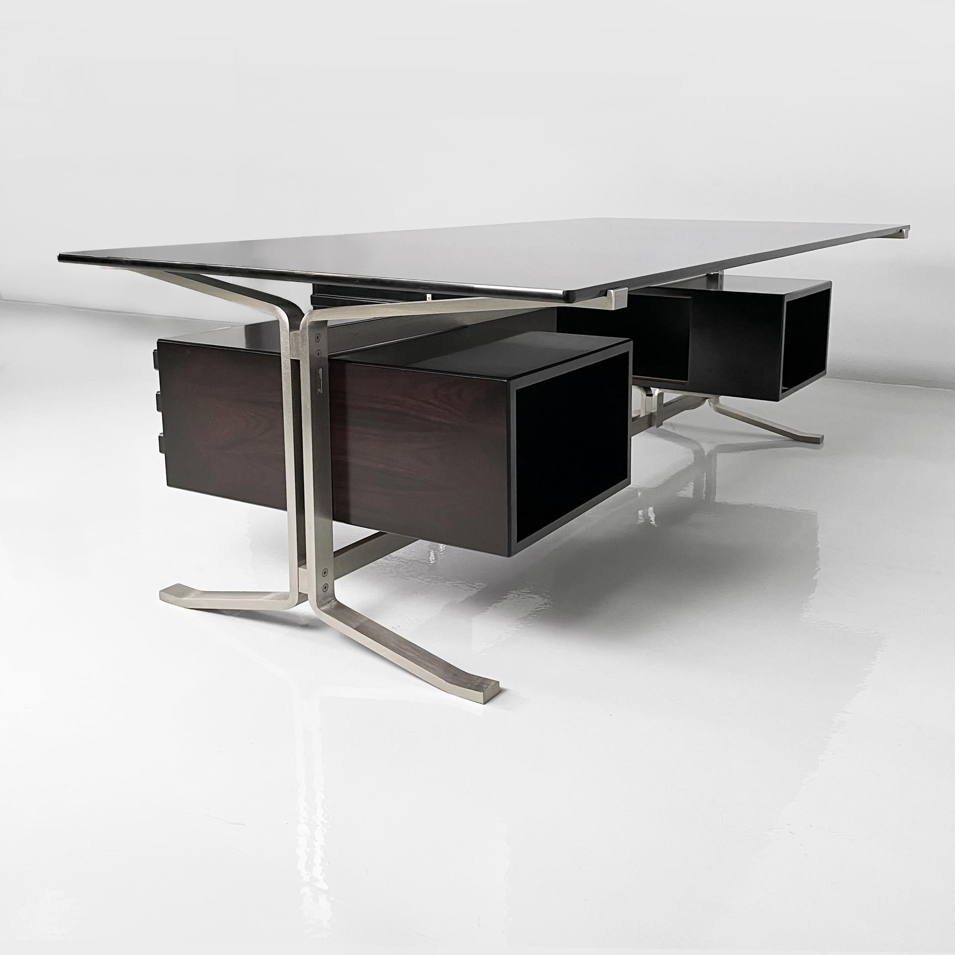 Moderner italienischer Schreibtisch aus schwarzem Holz, Stahl und Rauchglas von Formanova, 1970er Jahre (Italienisch) im Angebot