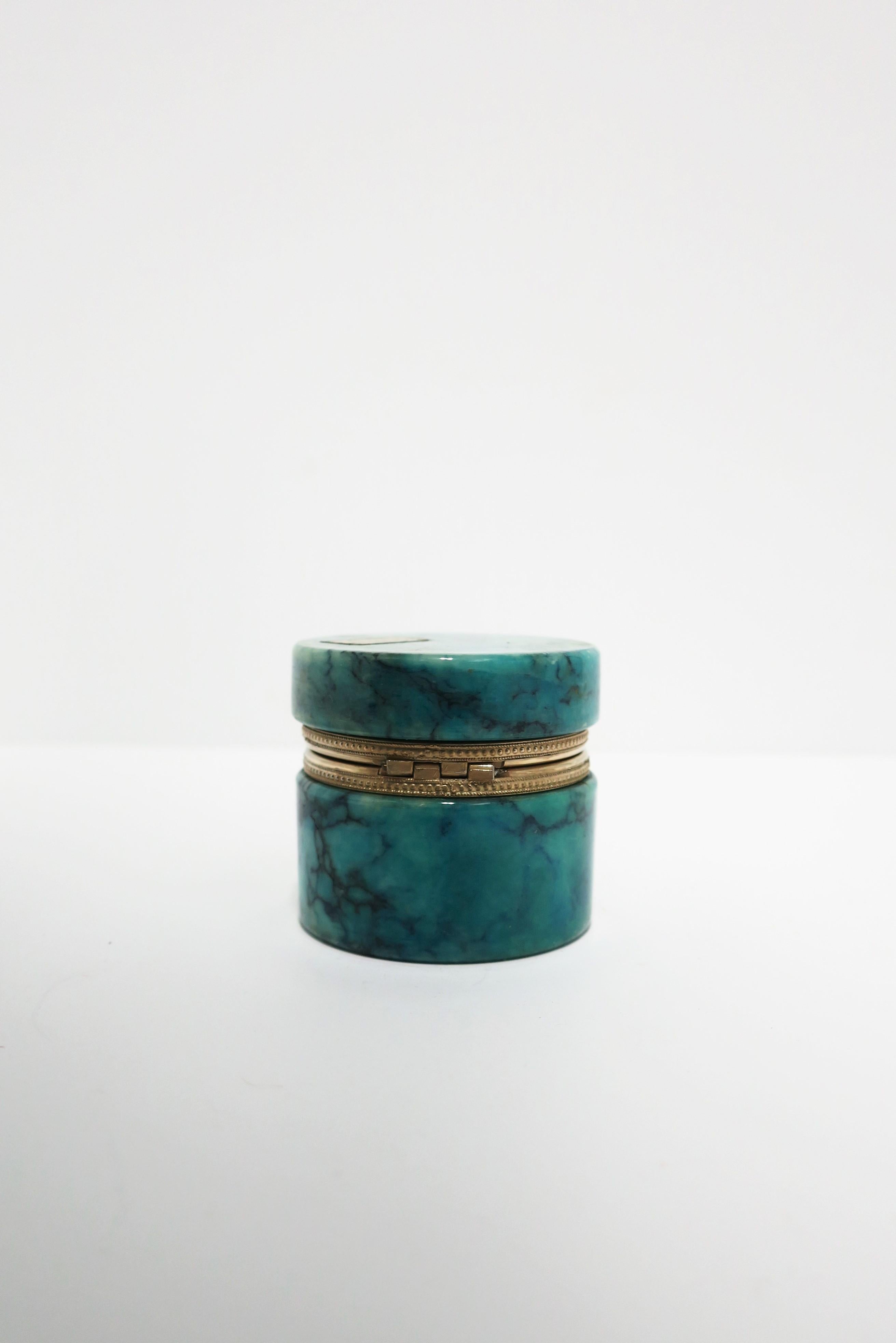 Italian Marble Round Jewelry or Trinket Box For Sale 10