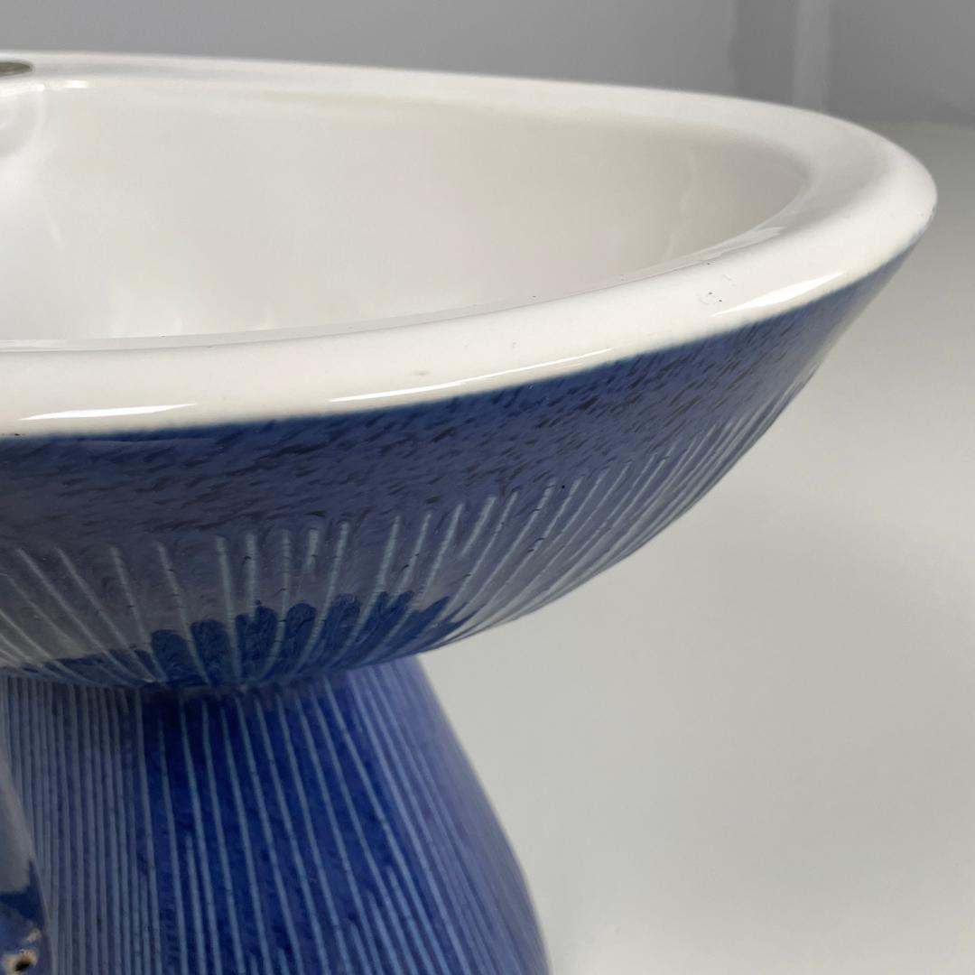 Bidé italiano moderno de cerámica azul de Antonia Campi para Richard Ginori, años 70 en venta 5