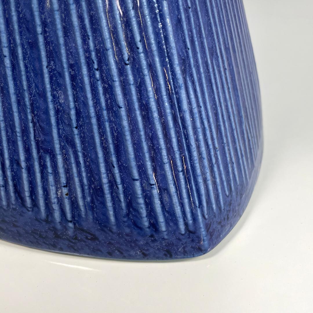 Bidé italiano moderno de cerámica azul de Antonia Campi para Richard Ginori, años 70 en venta 11