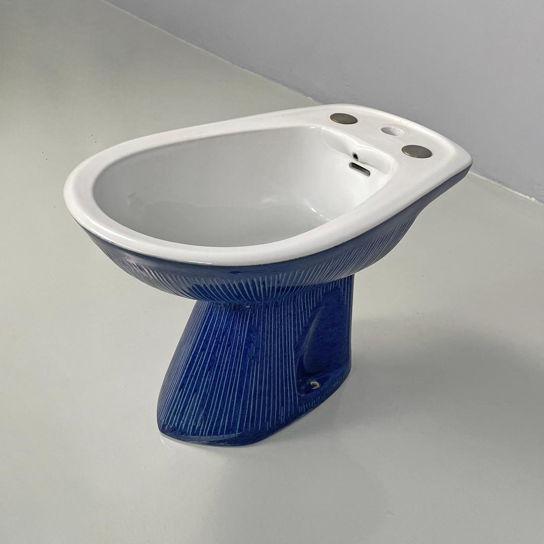 Bidé italiano moderno de cerámica azul de Antonia Campi para Richard Ginori, años 70 Moderno en venta