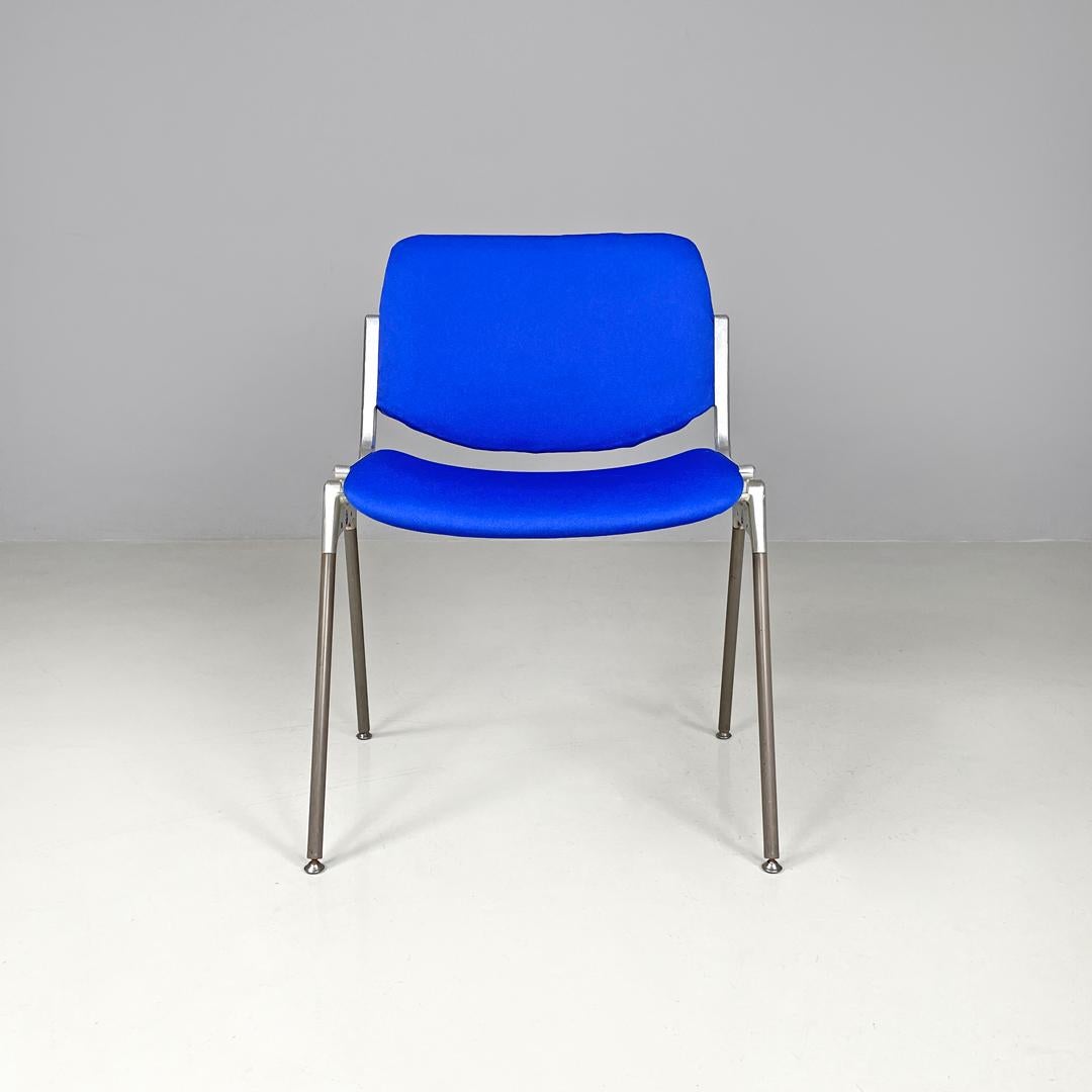 Moderno Sedie DSC moderne italiane in tessuto blu Giancarlo Piretti Anonima Castelli, anni '70 in vendita