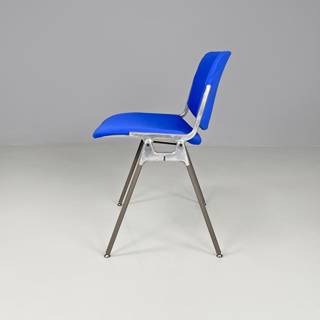 Italiano Sedie DSC moderne italiane in tessuto blu Giancarlo Piretti Anonima Castelli, anni '70 in vendita