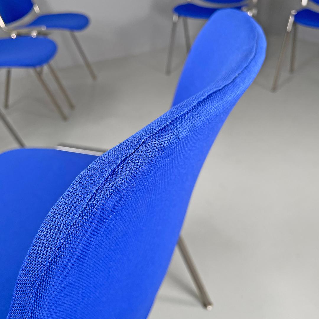 Metallo Sedie DSC moderne italiane in tessuto blu Giancarlo Piretti Anonima Castelli, anni '70 in vendita