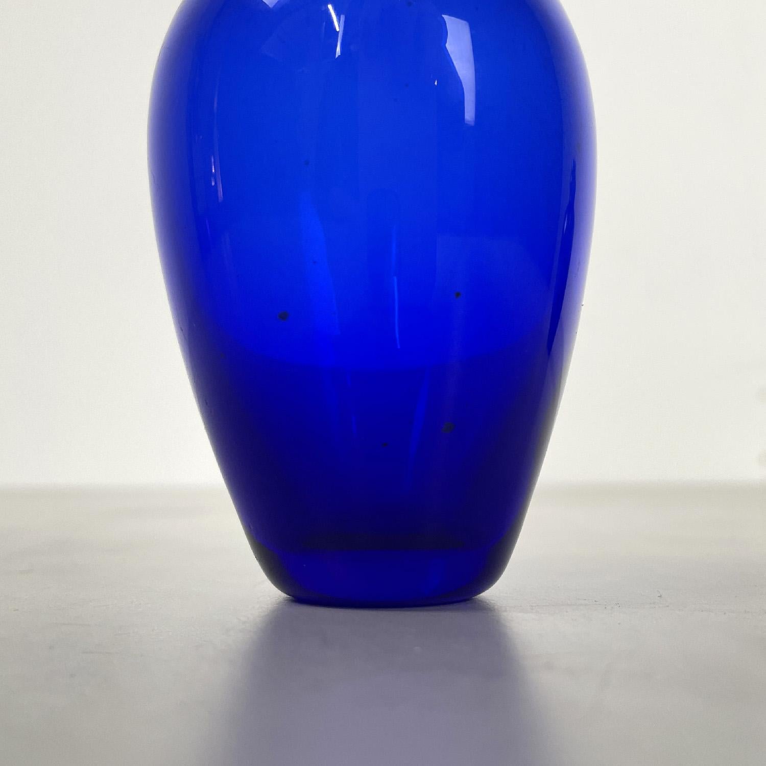 Italienisches modernes Paar Vasen aus blauem Muranoglas von Venini, 1990er Jahre im Angebot 1