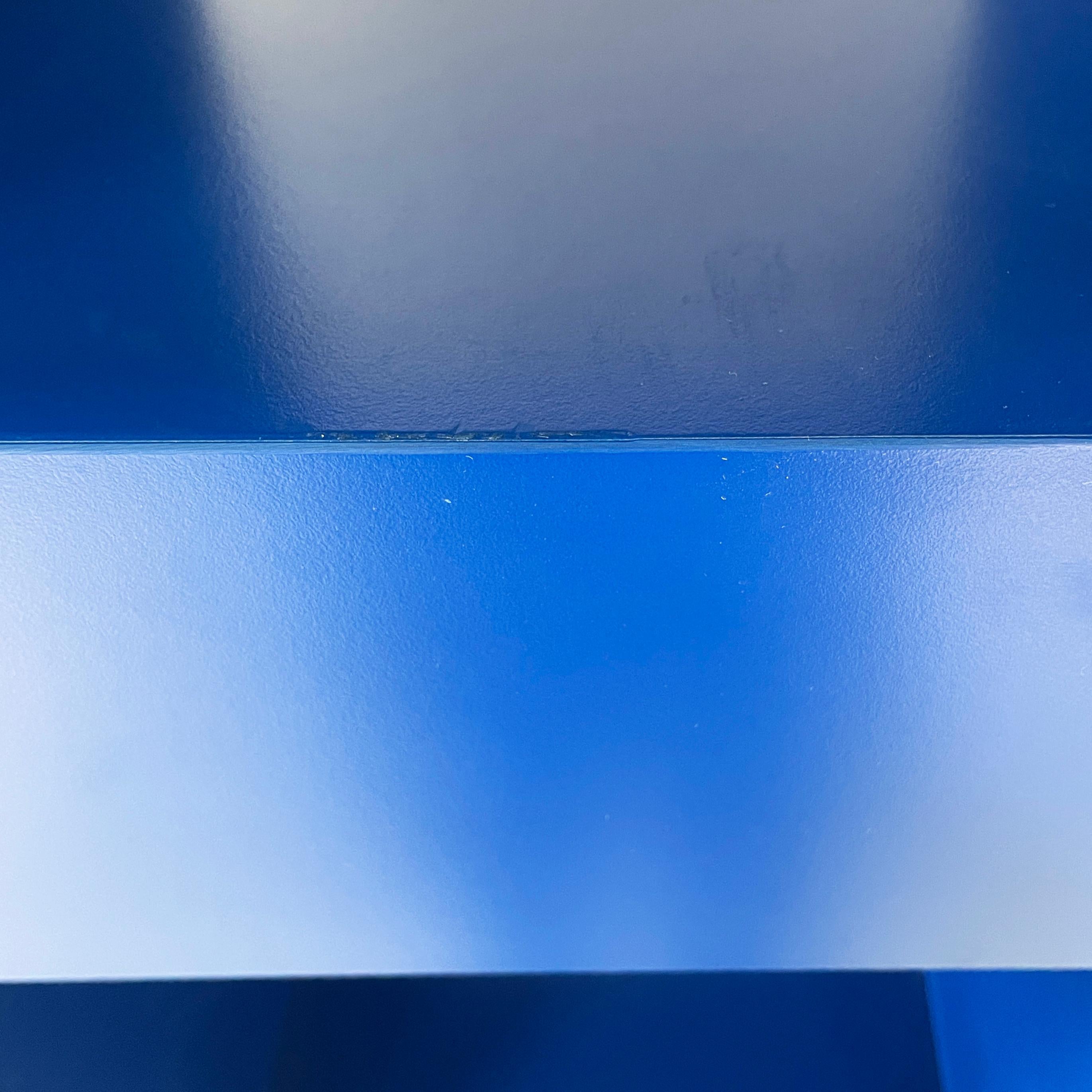 Italian modern blue wood bookcase by Aldo Cibic for Memphis, 1980s For Sale 5