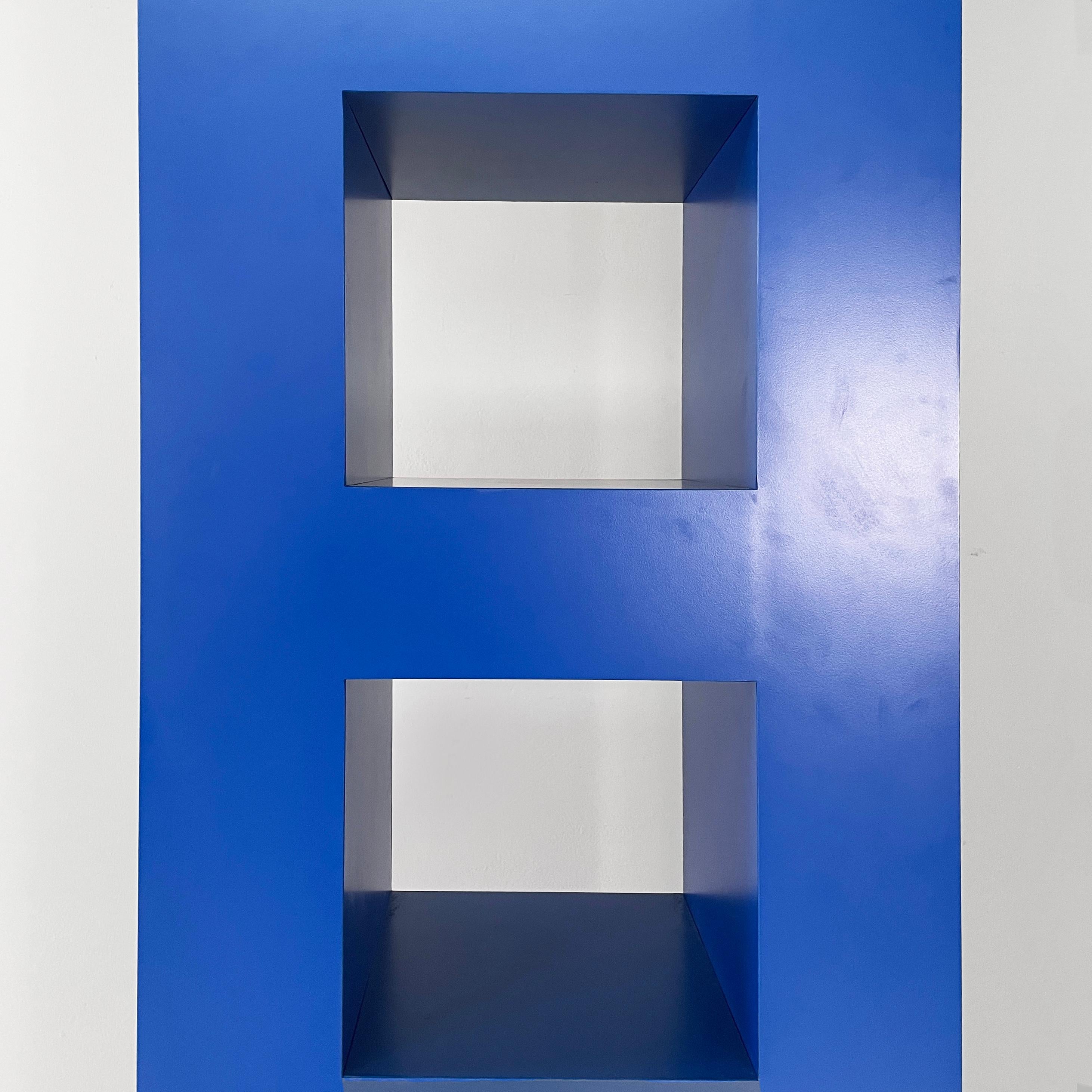 Late 20th Century Italian modern blue wood bookcase by Aldo Cibic for Memphis, 1980s For Sale