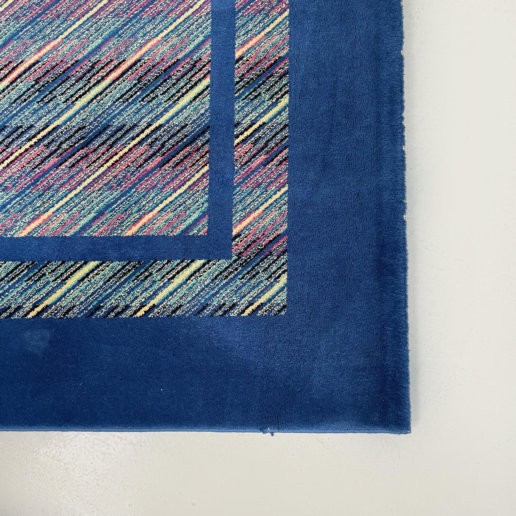 Moderne Tapis rectangulaire moderne italien en laine bleue par Missoni, années 1990 en vente