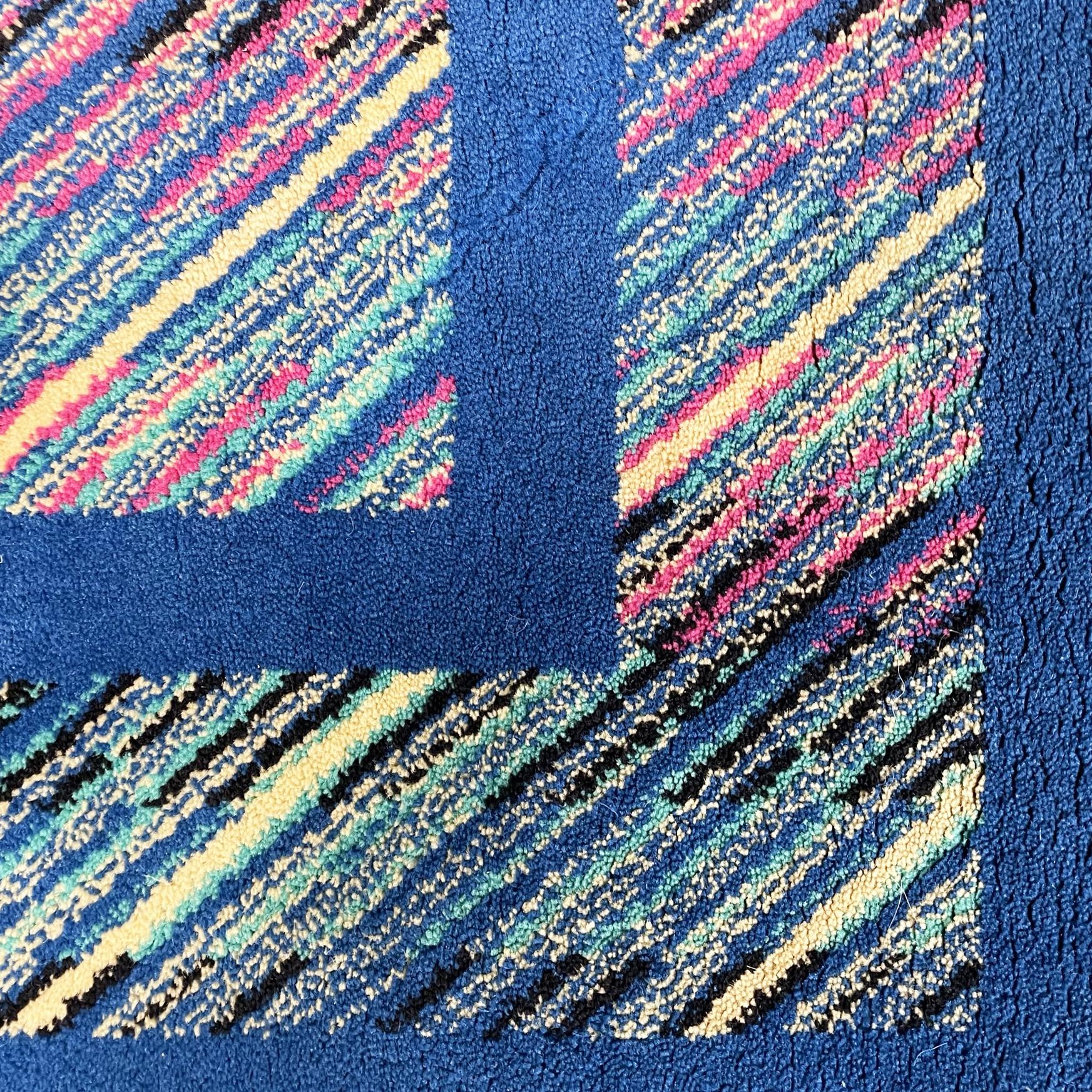 Italian Tapis rectangulaire moderne italien en laine bleue par Missoni, années 1990 en vente