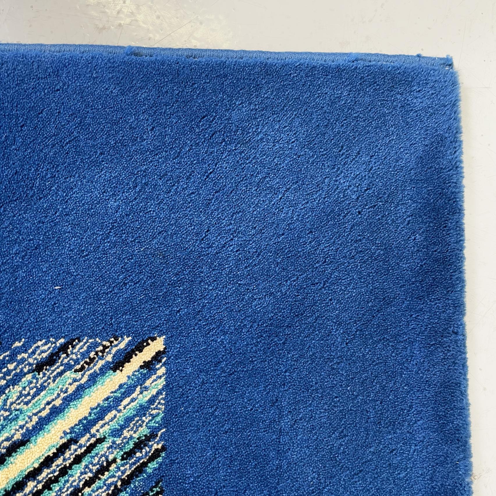 Laine Tapis rectangulaire moderne italien en laine bleue par Missoni, années 1990 en vente
