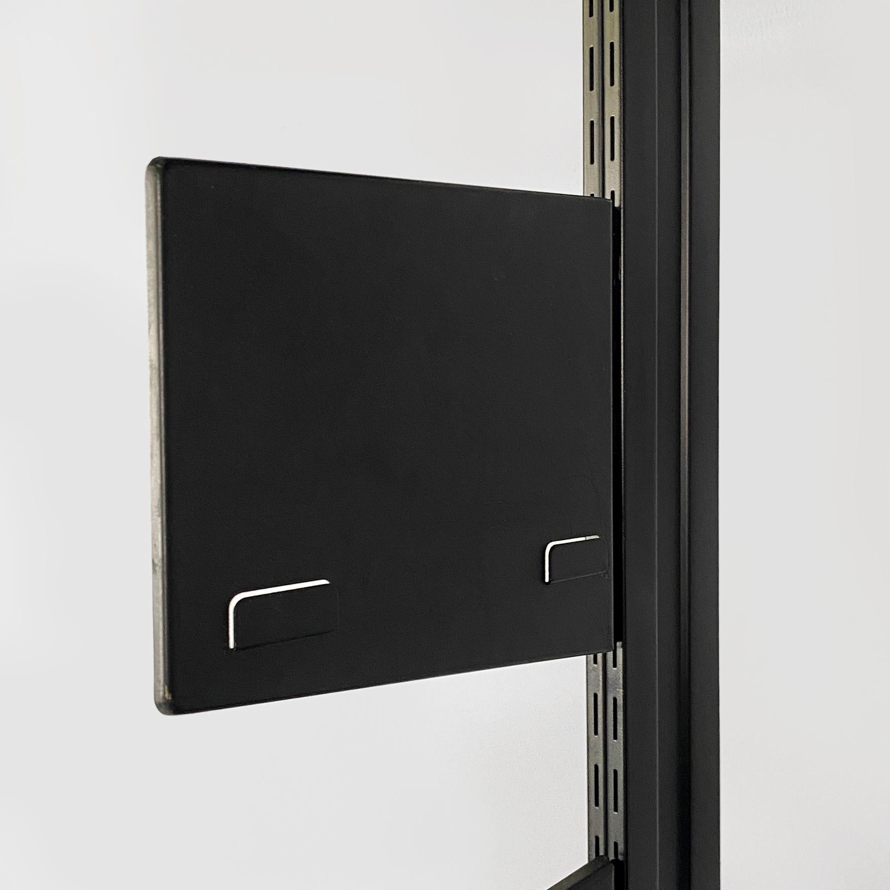 Italian modern bookcase in black metal with adjustable shelves, 1980s For Sale 3