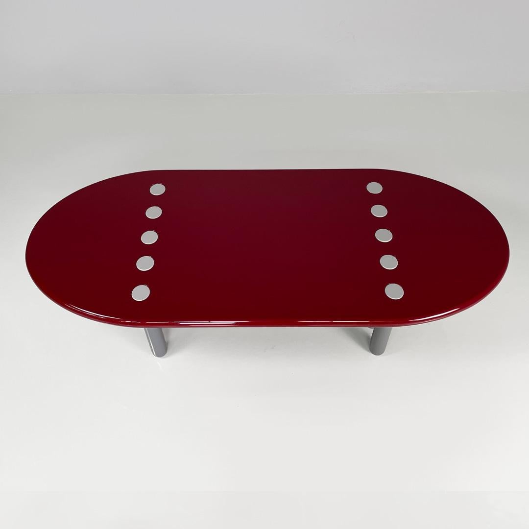 Table basse moderne italienne bordeaux laquée brillante avec pieds gris, années 1980 en vente 6