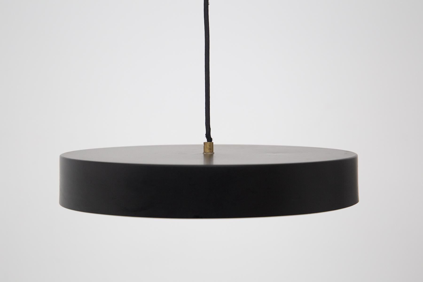 Moderne italienische Deckenleuchte aus Messing und Aluminium (Italian) im Angebot