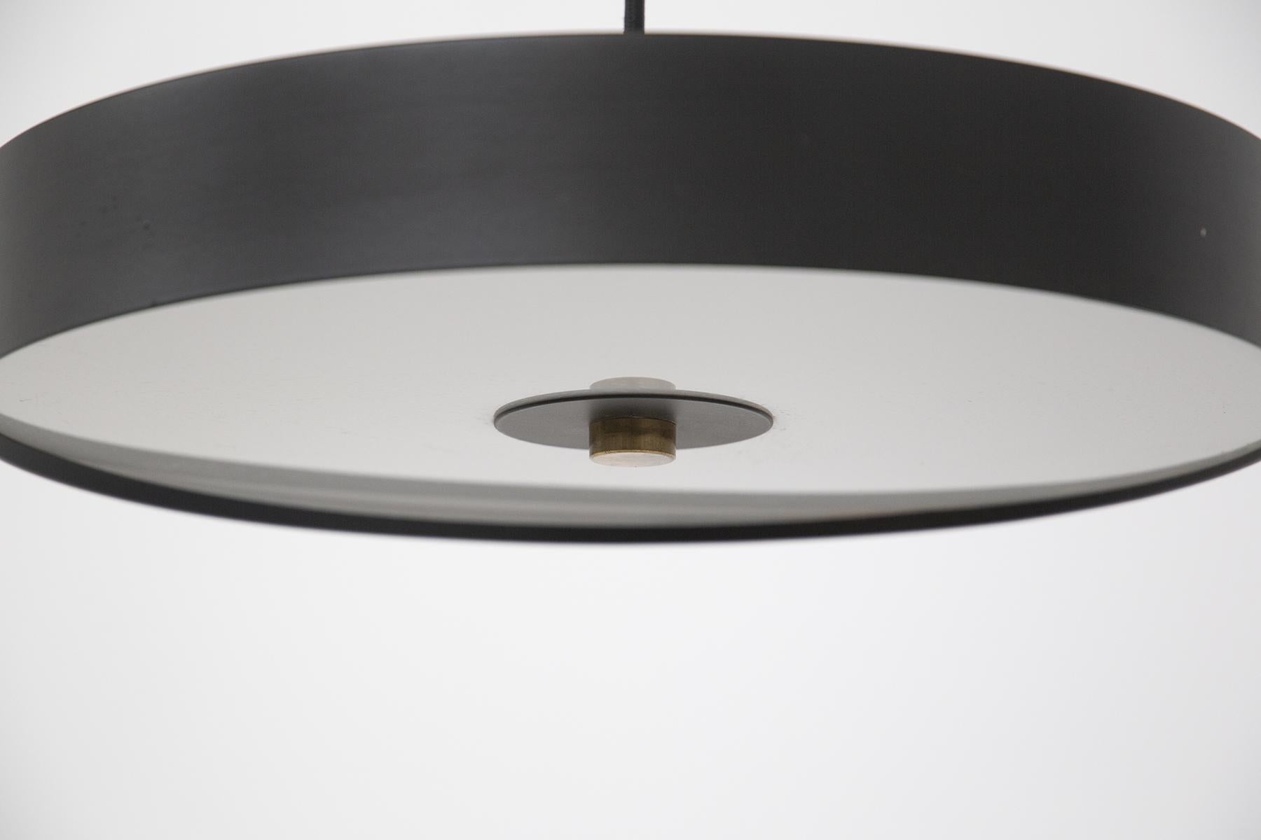 Moderne italienische Deckenleuchte aus Messing und Aluminium im Angebot 1
