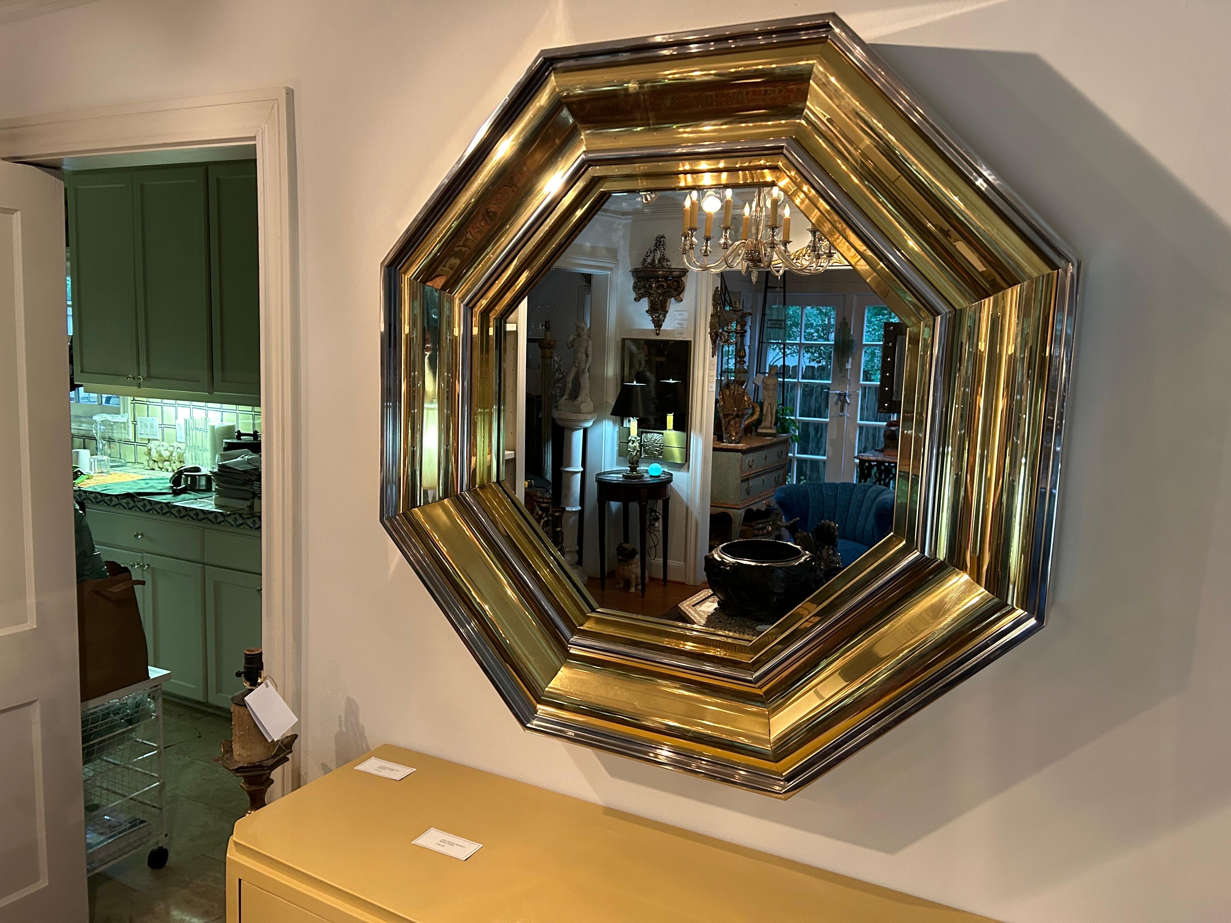 Miroir octogonal italien moderne en laiton et chrome par Sandro Petti Bon état - En vente à Houston, TX