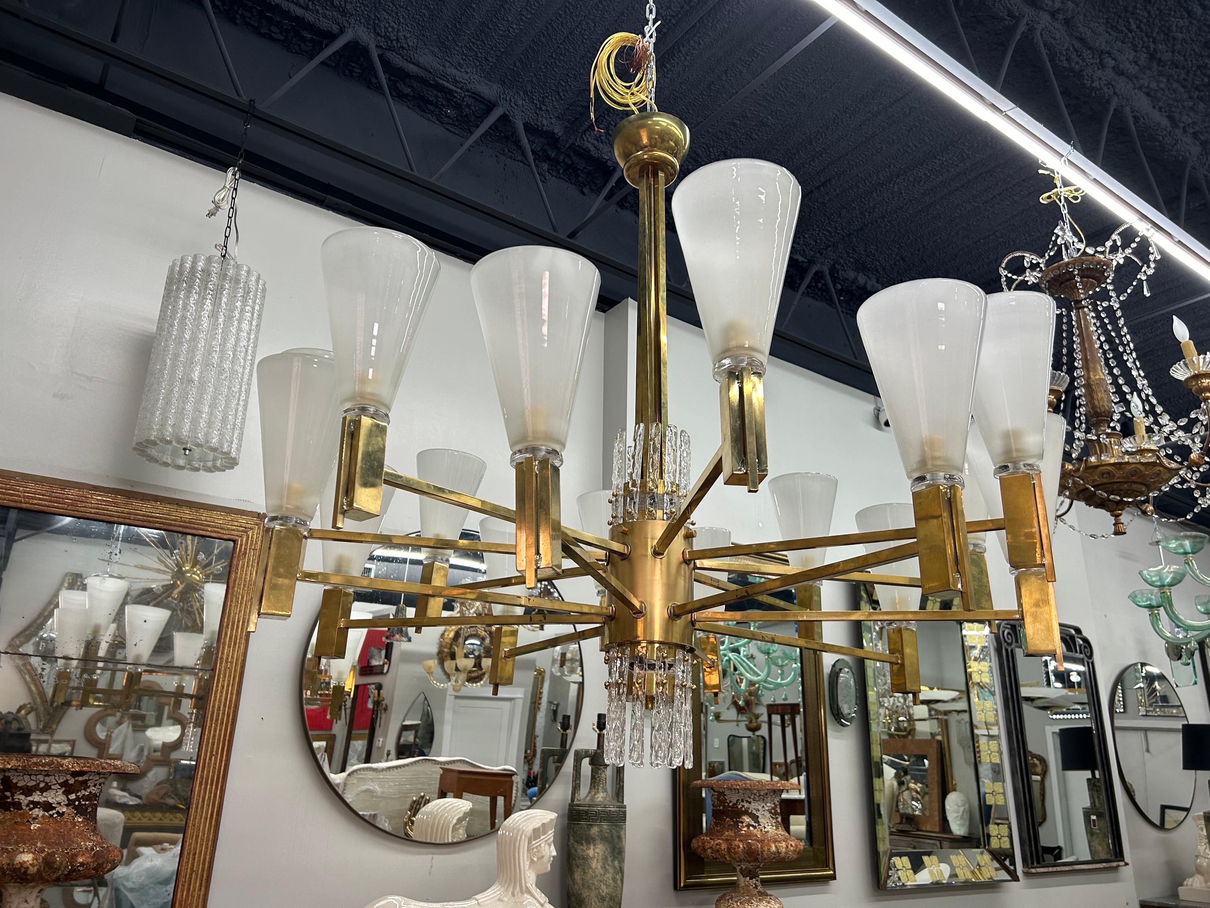 Late 20th Century Italian Modern Brass And Glass Chandelier For Sale