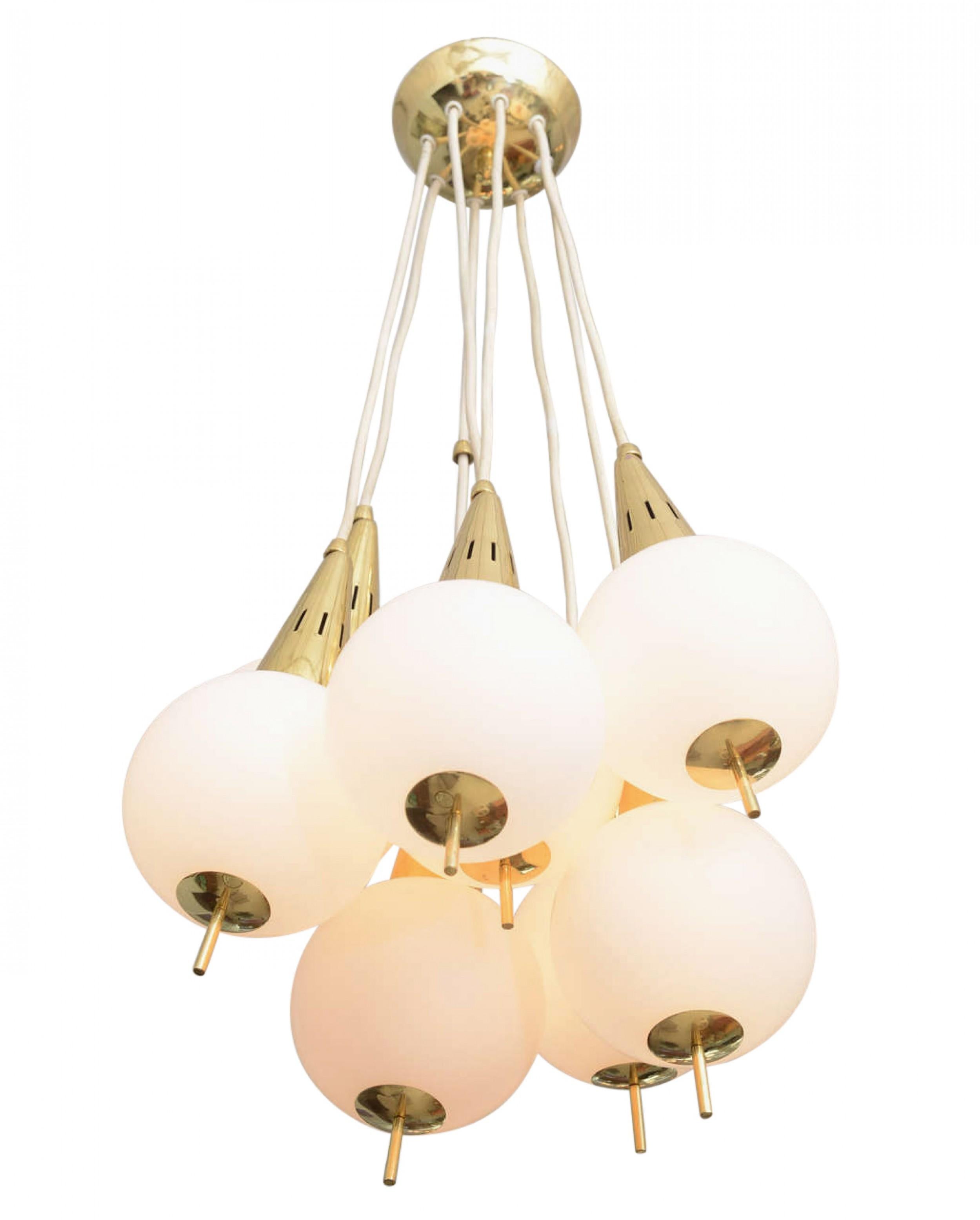 20th Century Italian Modern Brass and Glass Eight-Light Chandelier in the Manner of Stilnovo For Sale