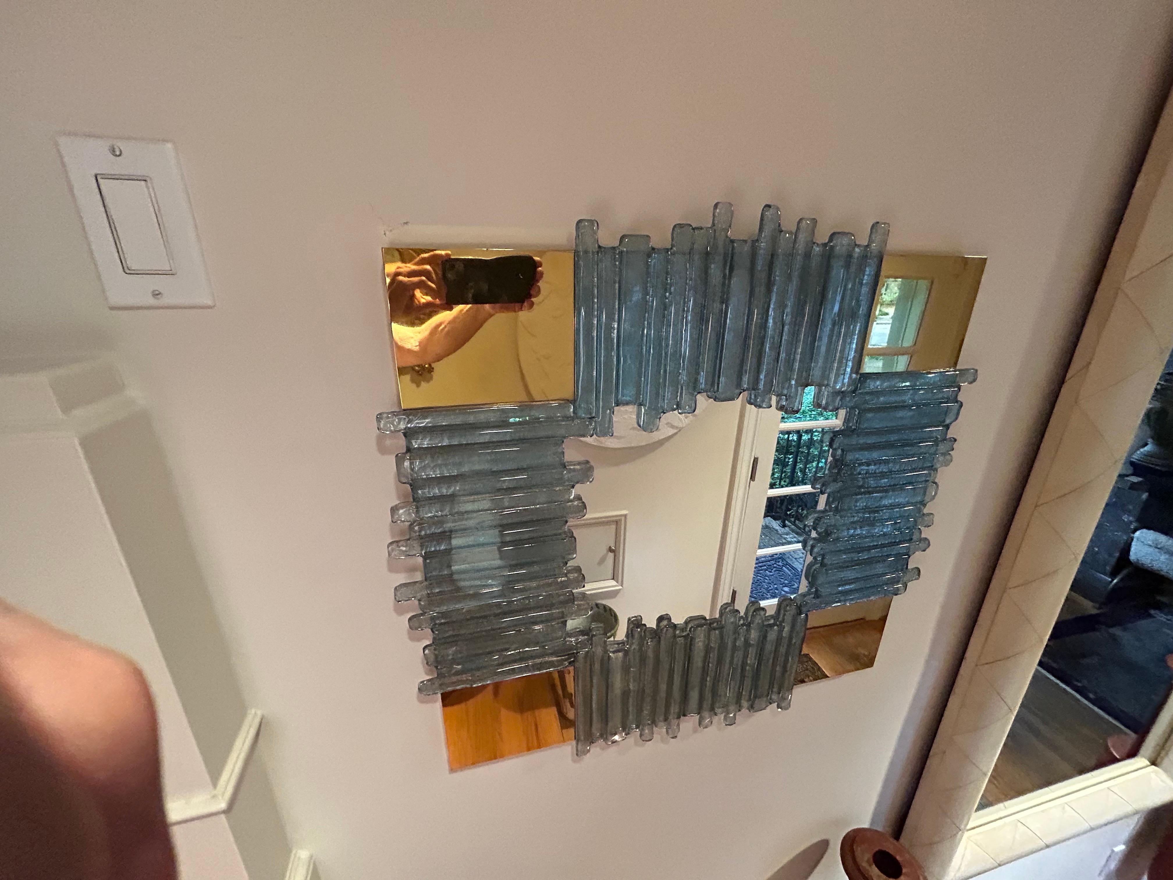 Miroir moderne italien en laiton et verre en vente 1