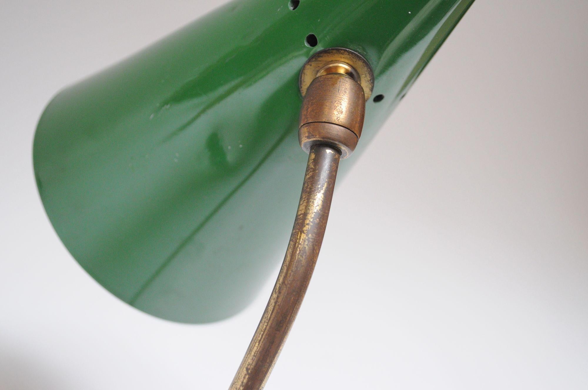 Italian Modern Brass and Green Metal Petite Table Lamp by Gilardi and Barzaghi For Sale 7
